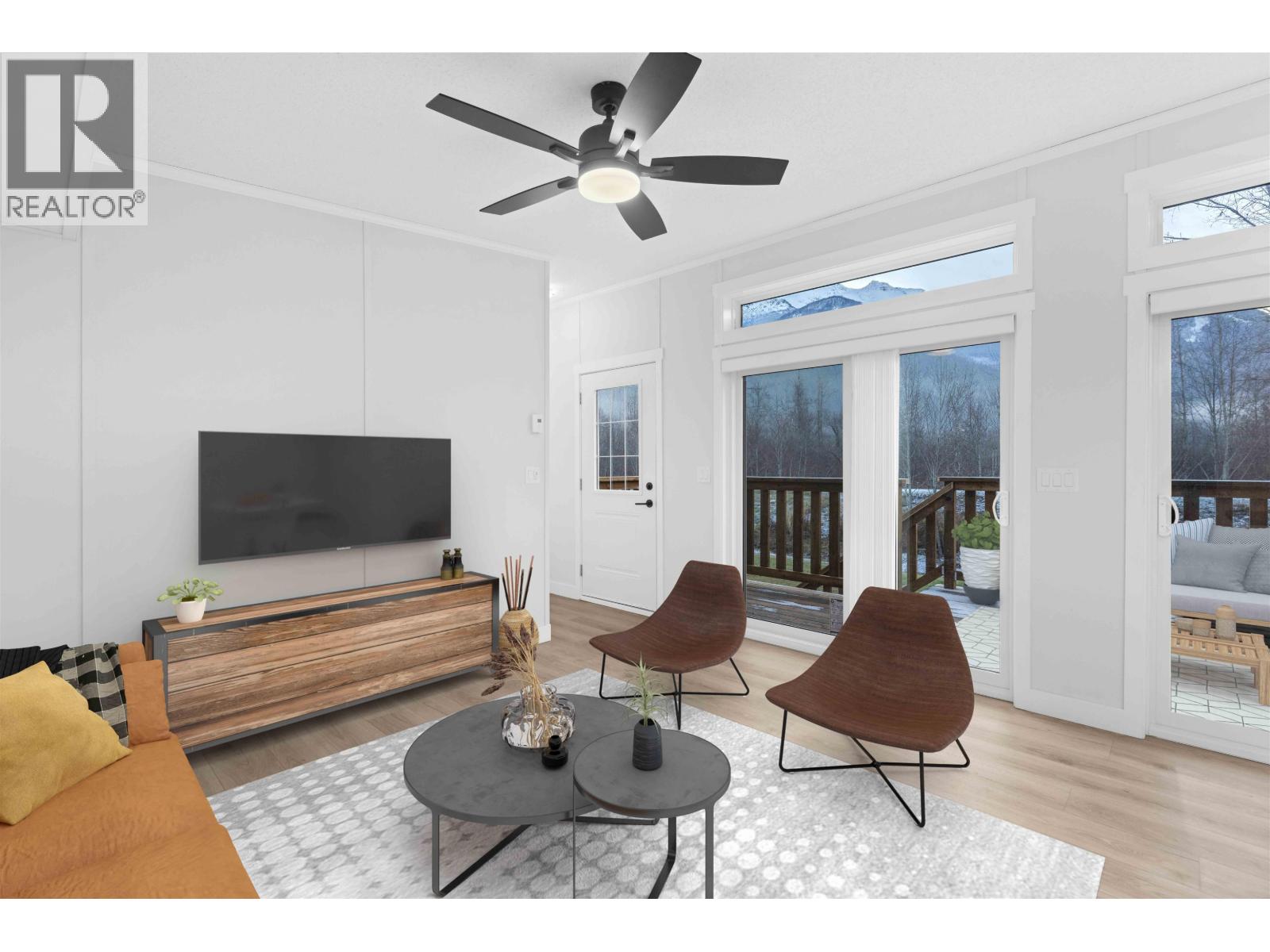 60 7370 HIGHWAY 99, Pemberton