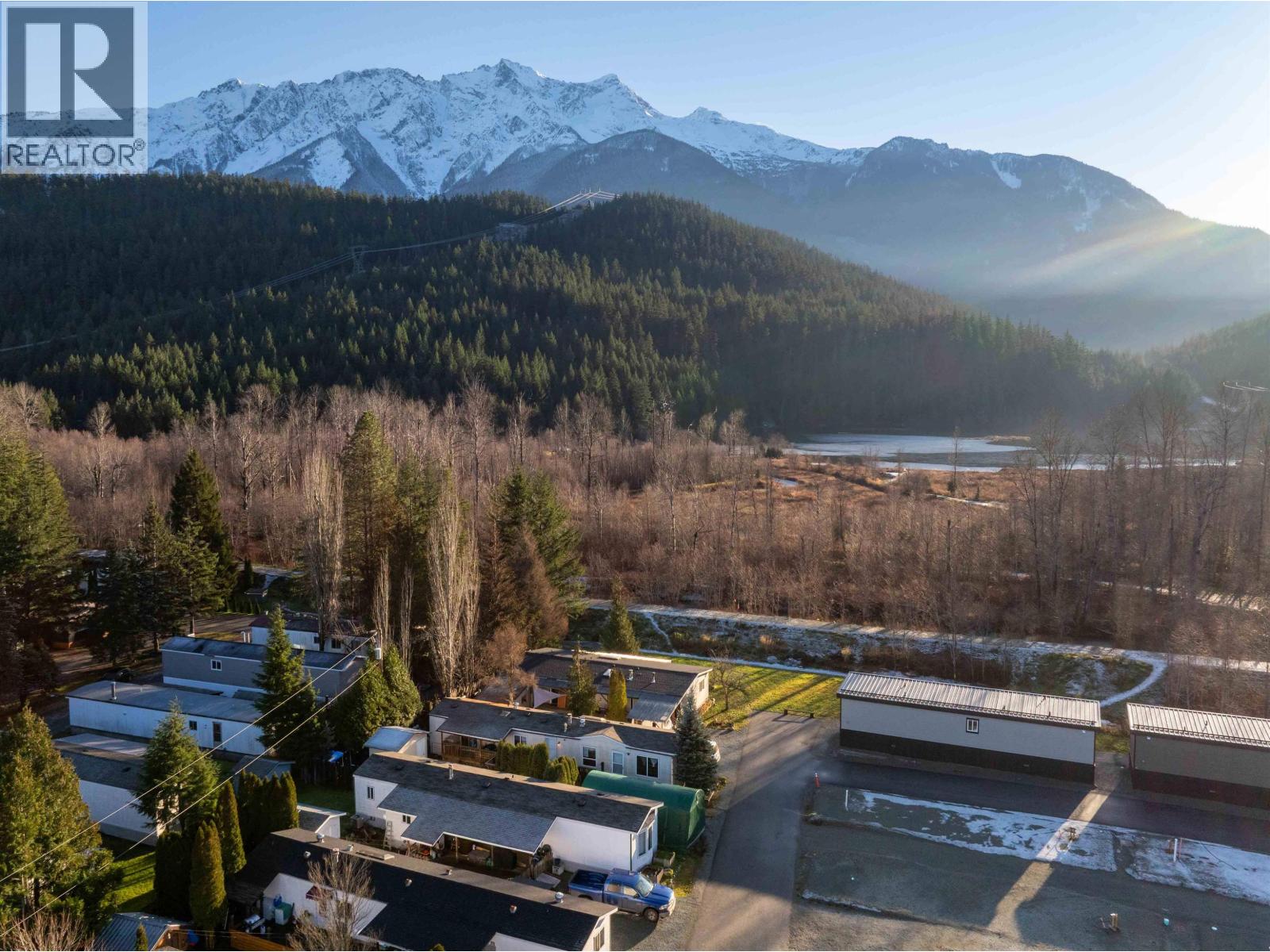 60 7370 HIGHWAY 99, Pemberton