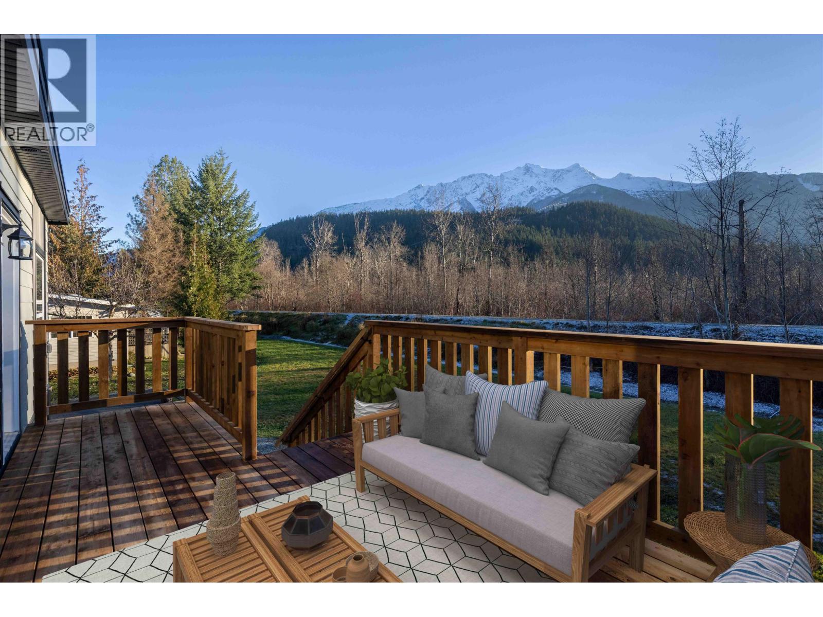 60 7370 HIGHWAY 99, Pemberton