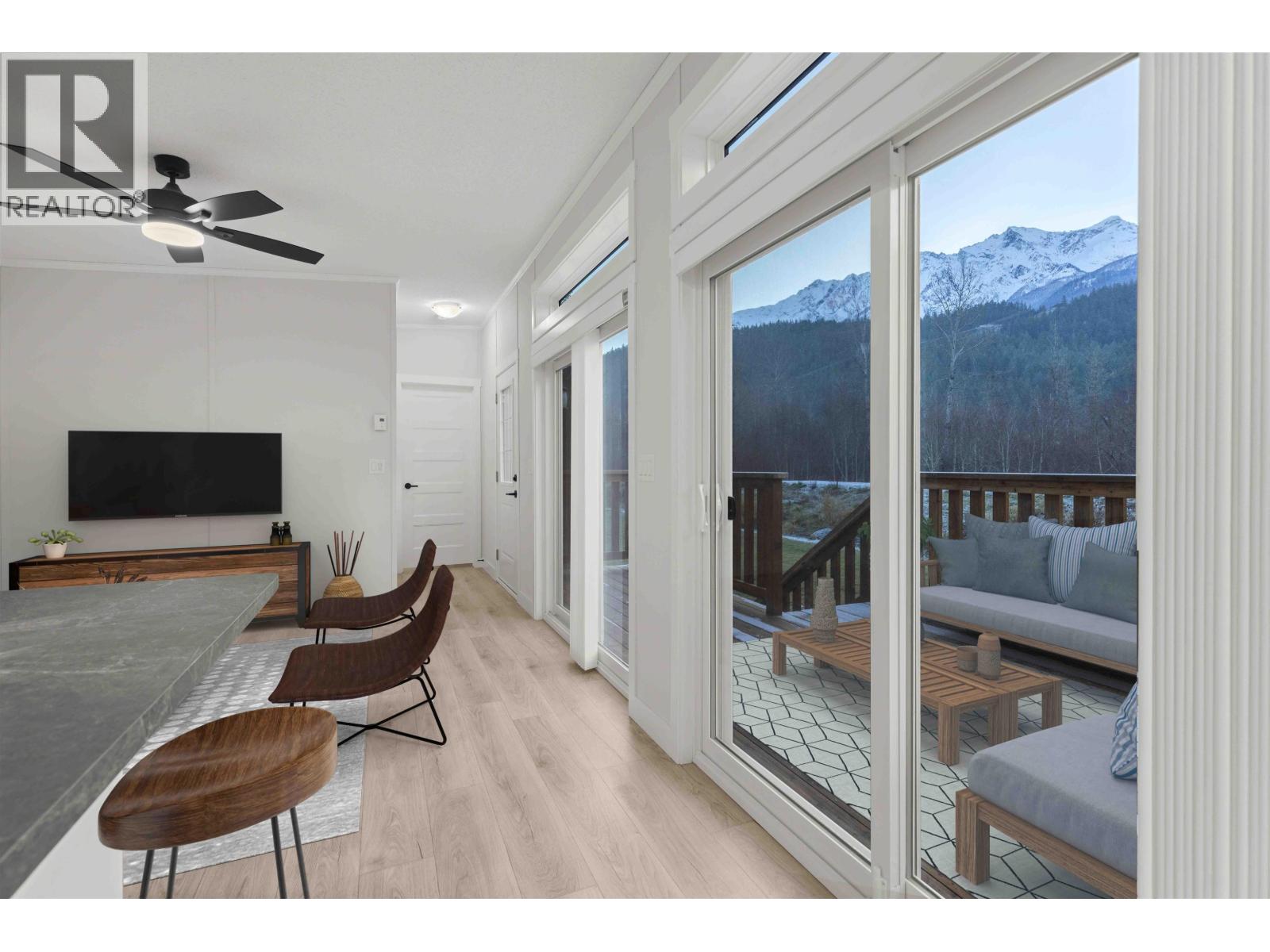 60 7370 HIGHWAY 99, Pemberton