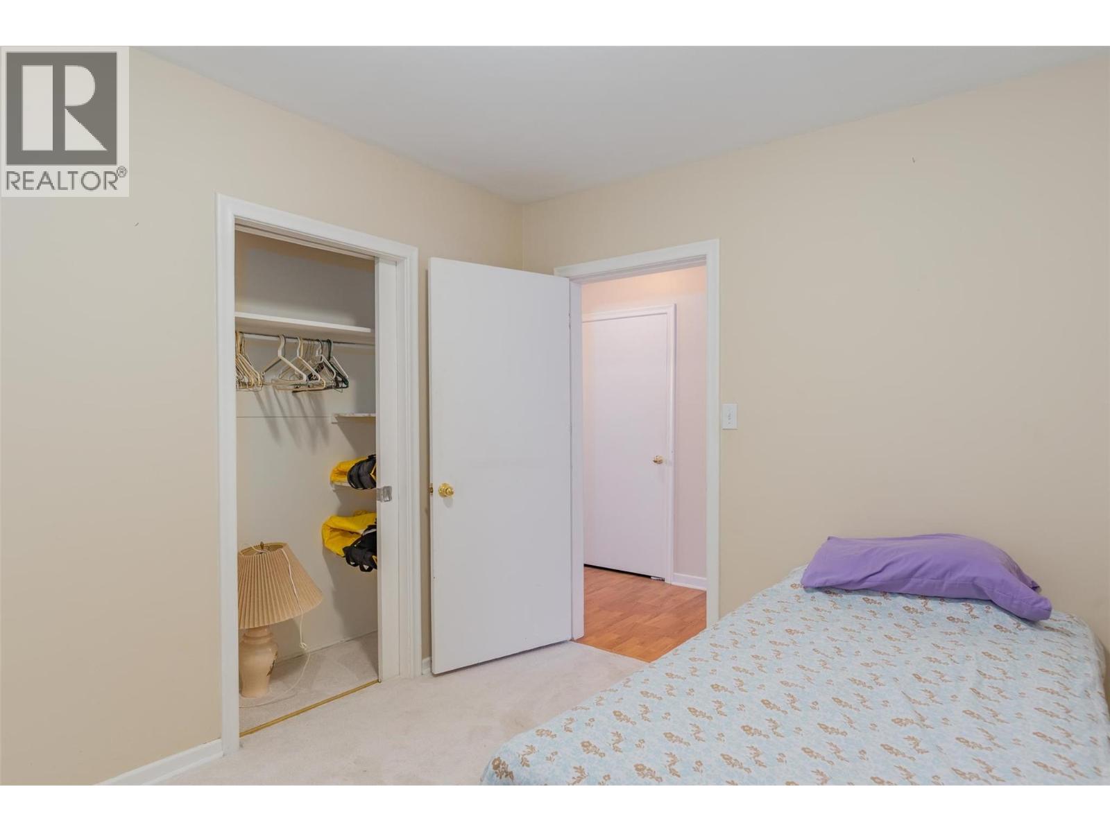 3404 4th Avenue, Castlegar