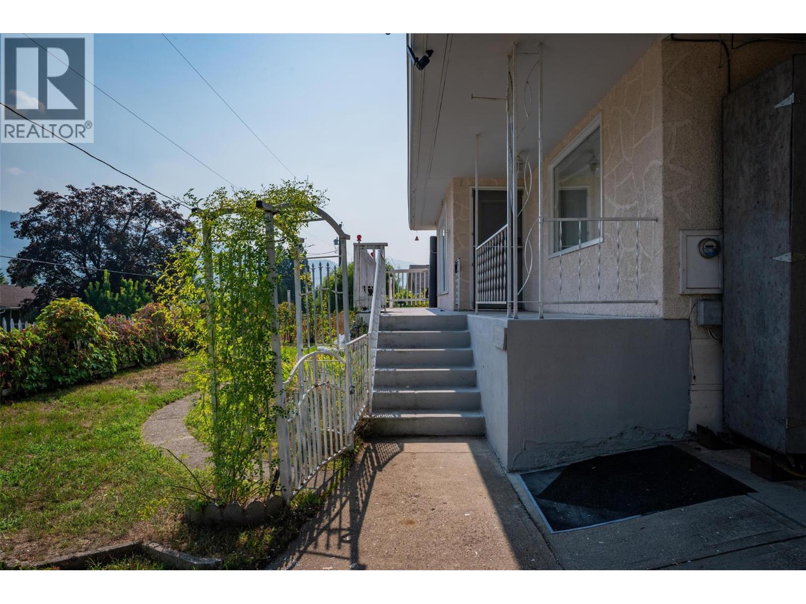 3404 4th Avenue, Castlegar