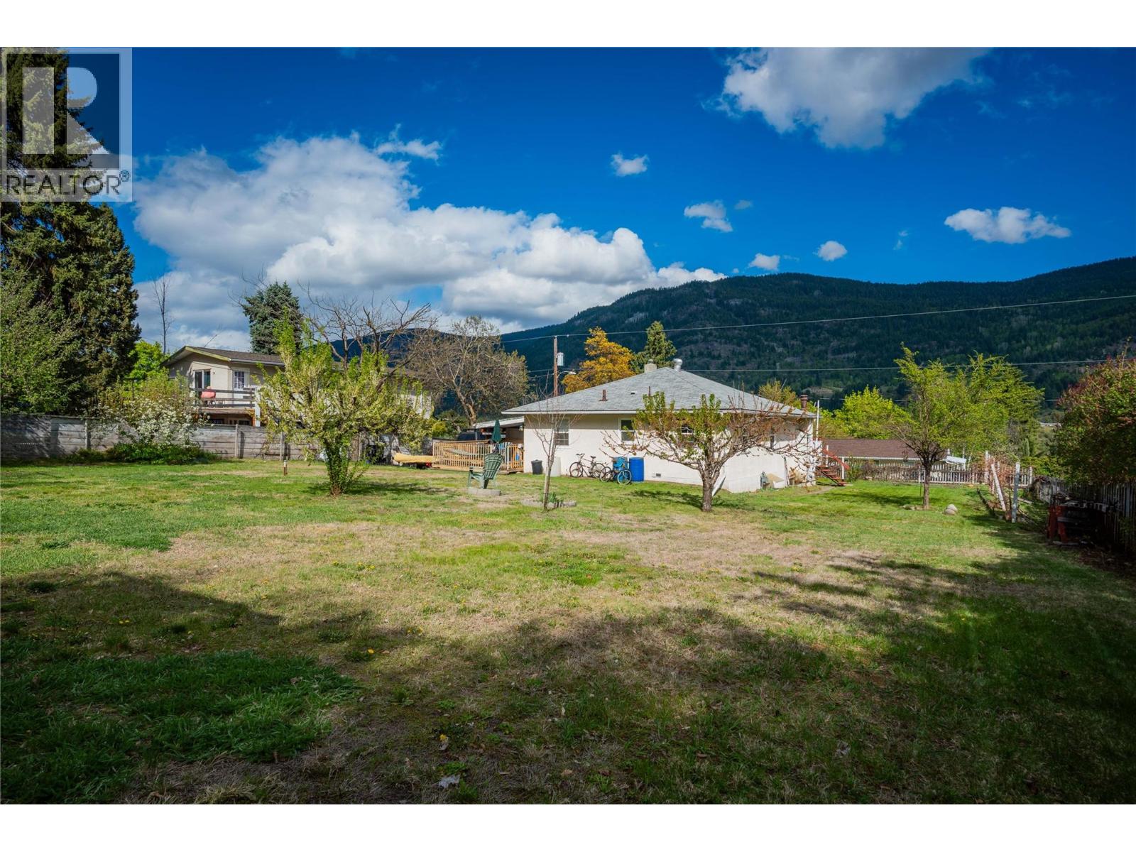 3404 4th Avenue, Castlegar