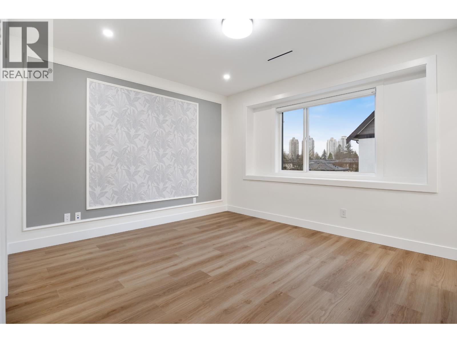 2 6639 ACACIA AVENUE, Burnaby