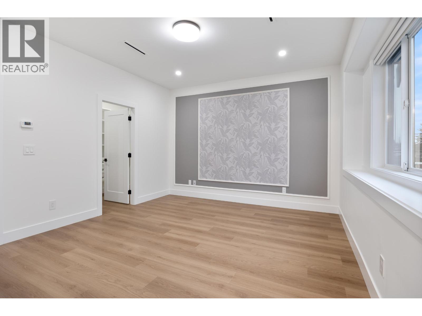 2 6639 ACACIA AVENUE, Burnaby