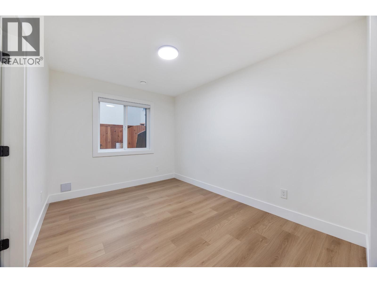 2 6639 ACACIA AVENUE, Burnaby