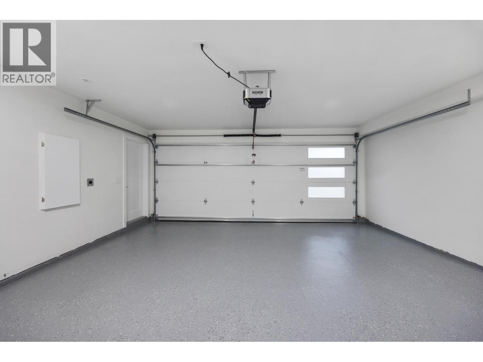 2 6639 ACACIA AVENUE, Burnaby