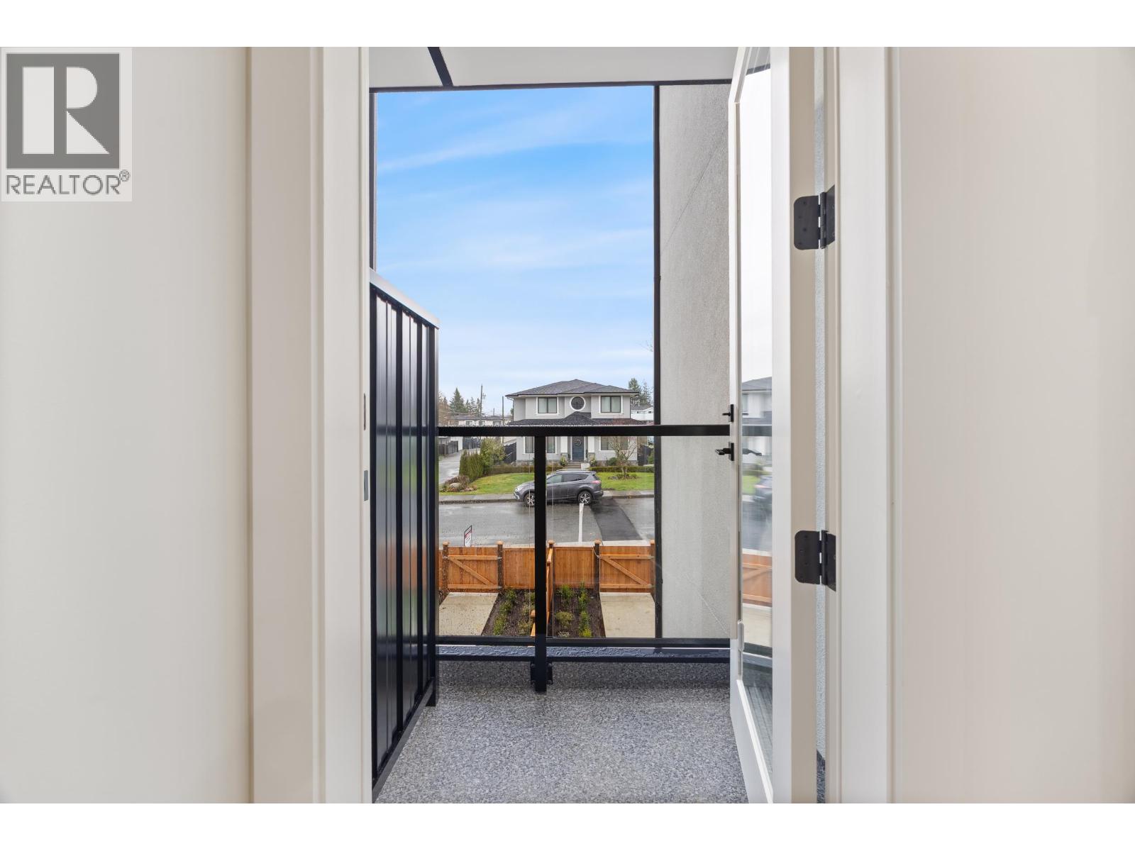 2 6639 ACACIA AVENUE, Burnaby