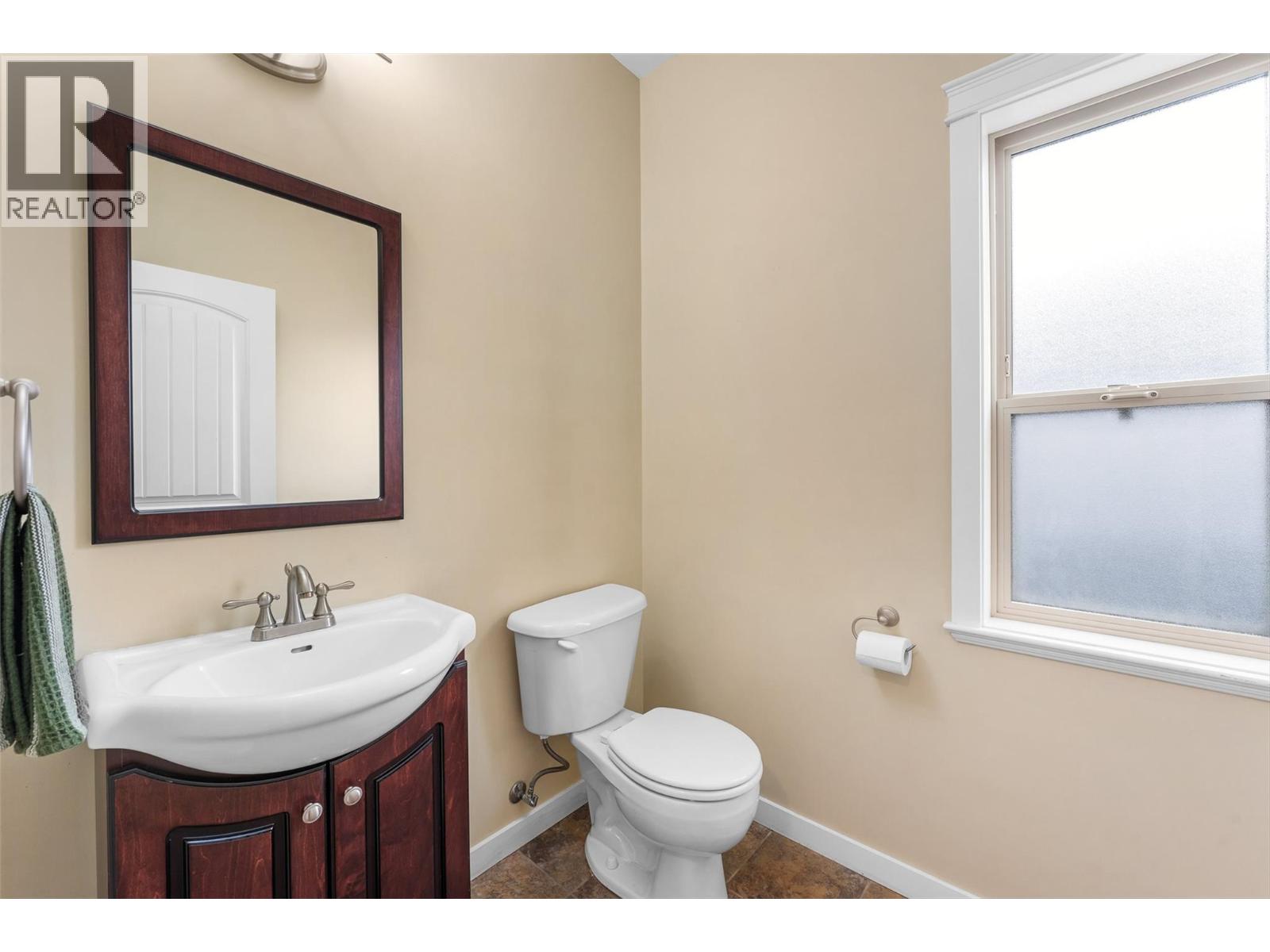  2828 Bentley Road, West Kelowna