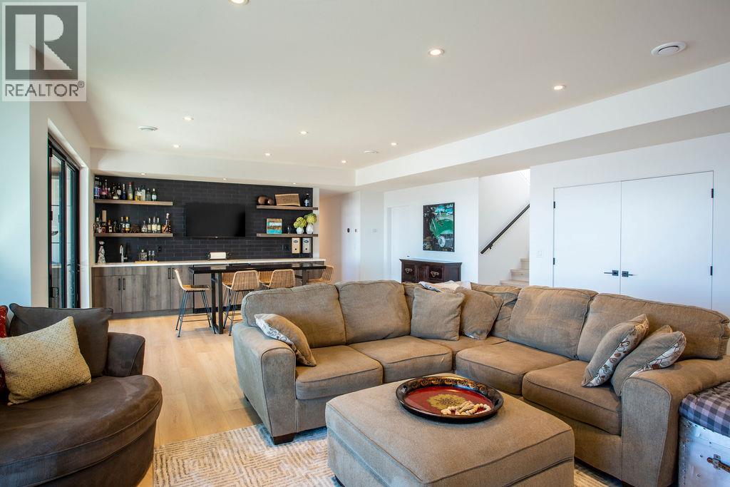 632 Hart Place, Vernon