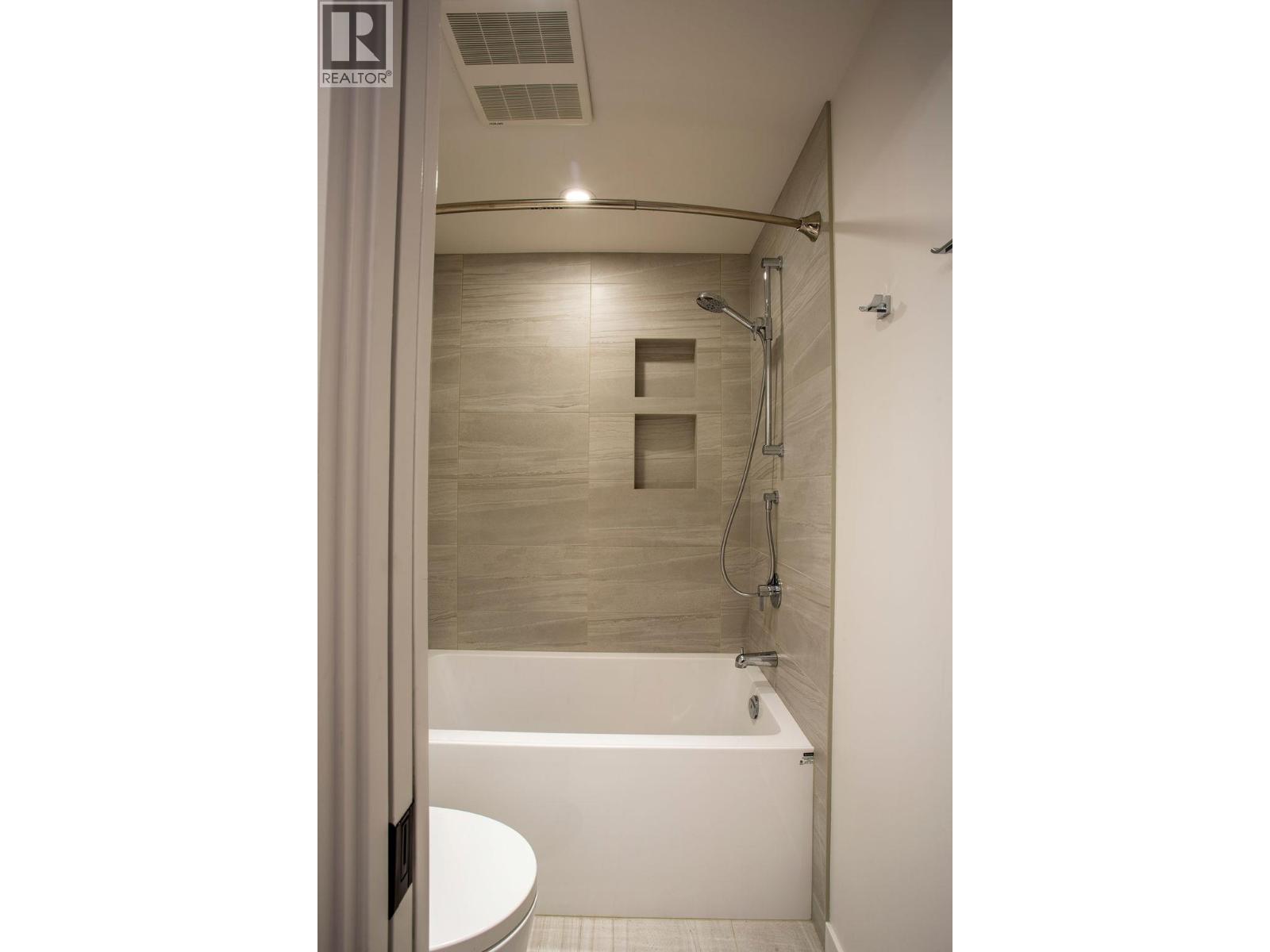 632 Hart Place, Vernon