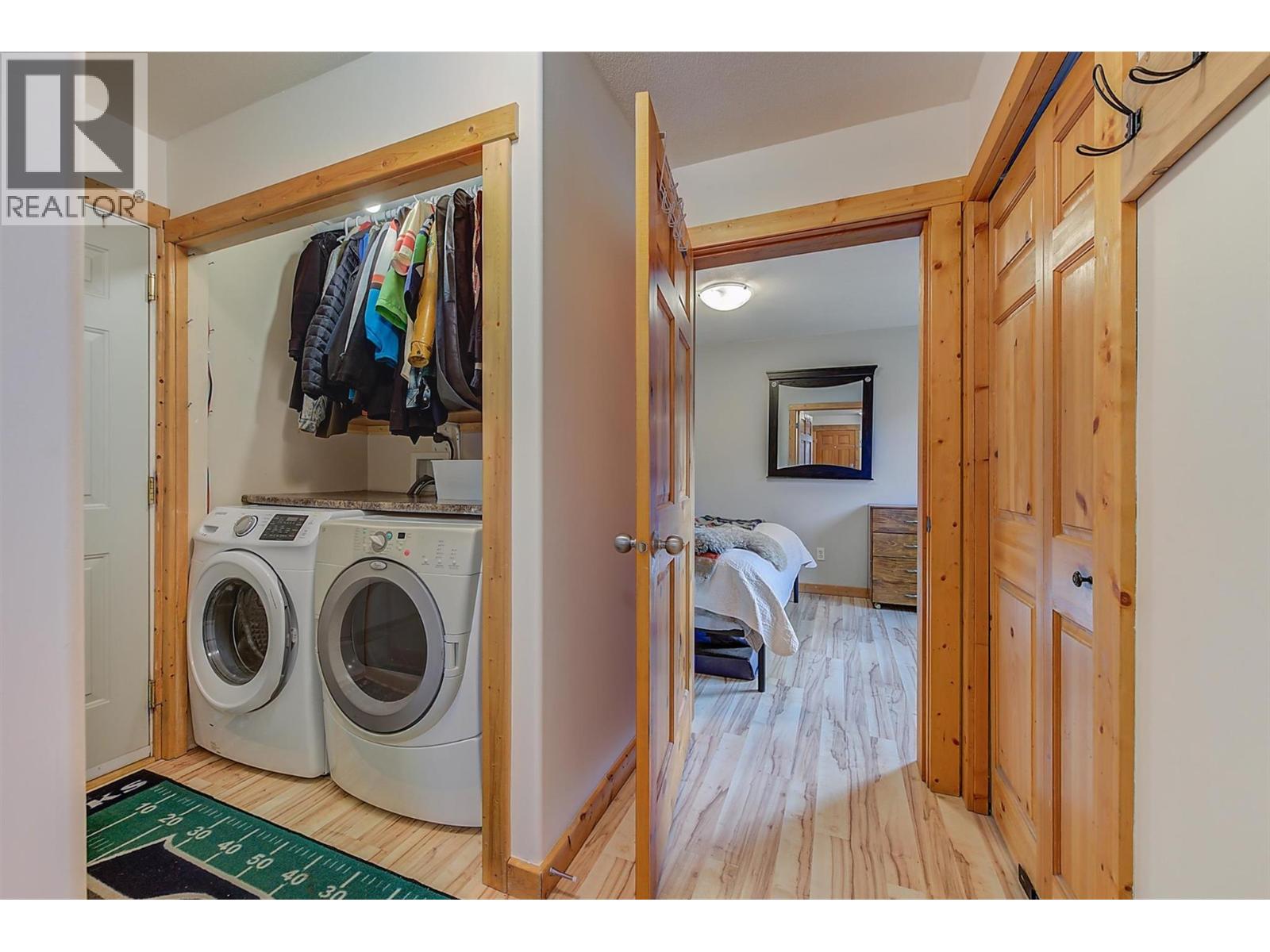  558-560 Cambridge Avenue, Kelowna