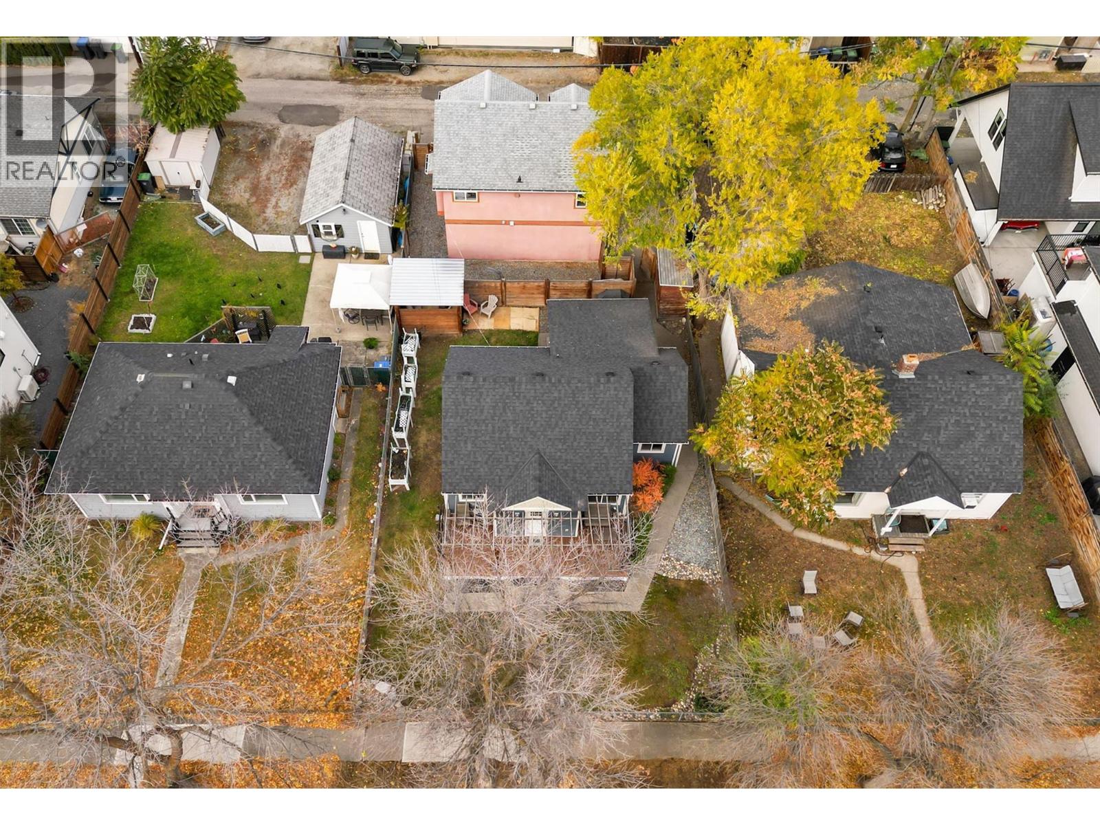  558-560 Cambridge Avenue, Kelowna