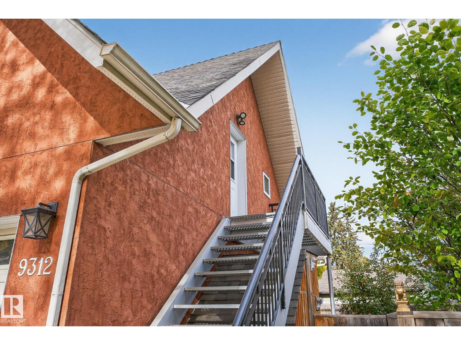 9302 93 ST NW, Edmonton