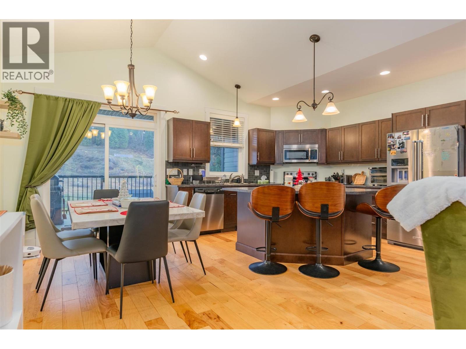 892 Waterloo Road, Castlegar