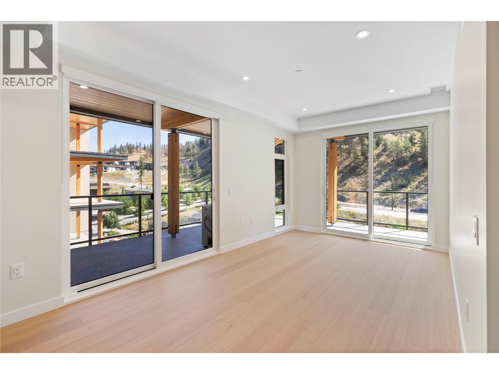 501 9652 Benchland Drive, Lake Country