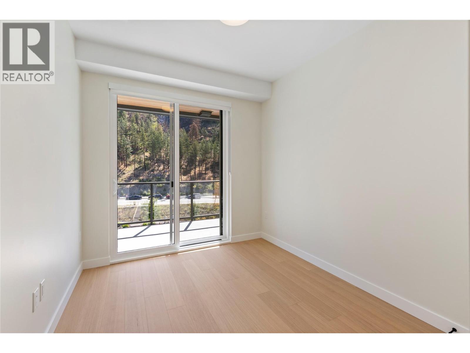 501 9652 Benchland Drive, Lake Country