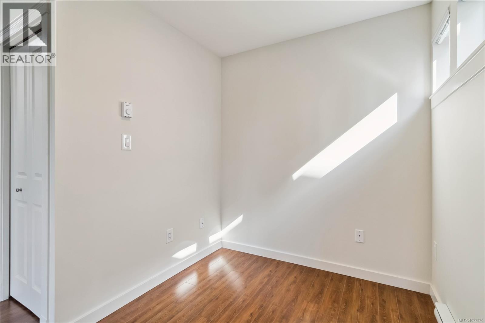 308 1405 Esquimalt Rd, Esquimalt