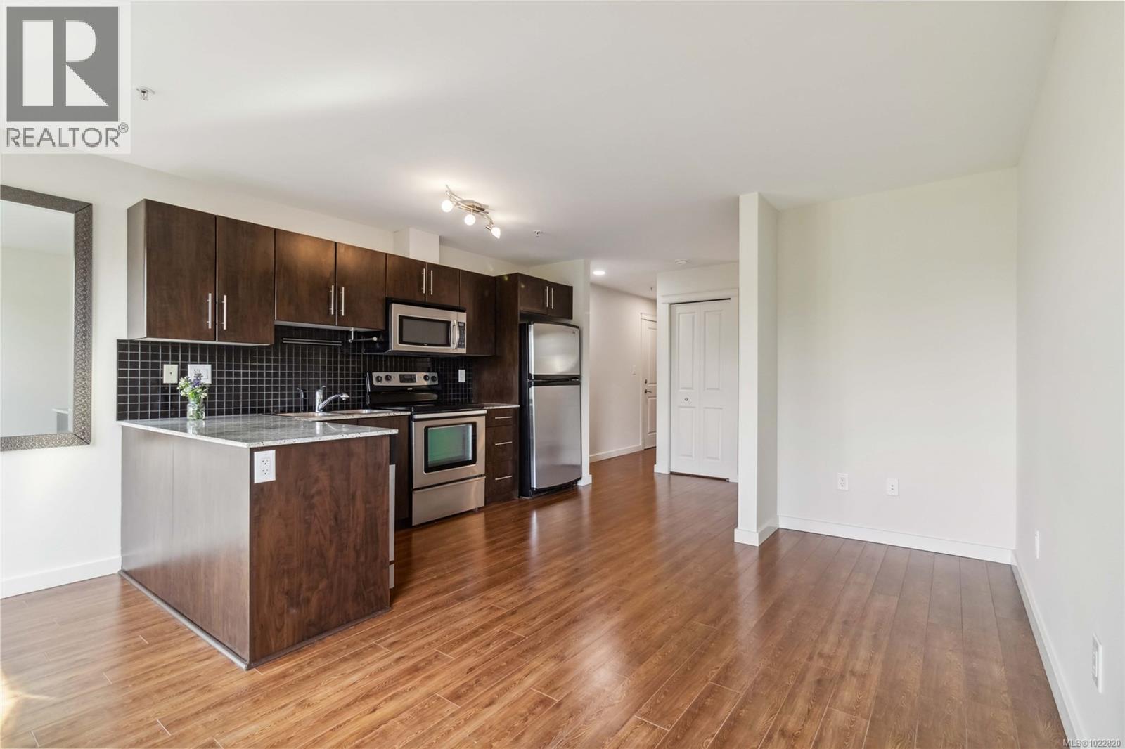 308 1405 Esquimalt Rd, Esquimalt