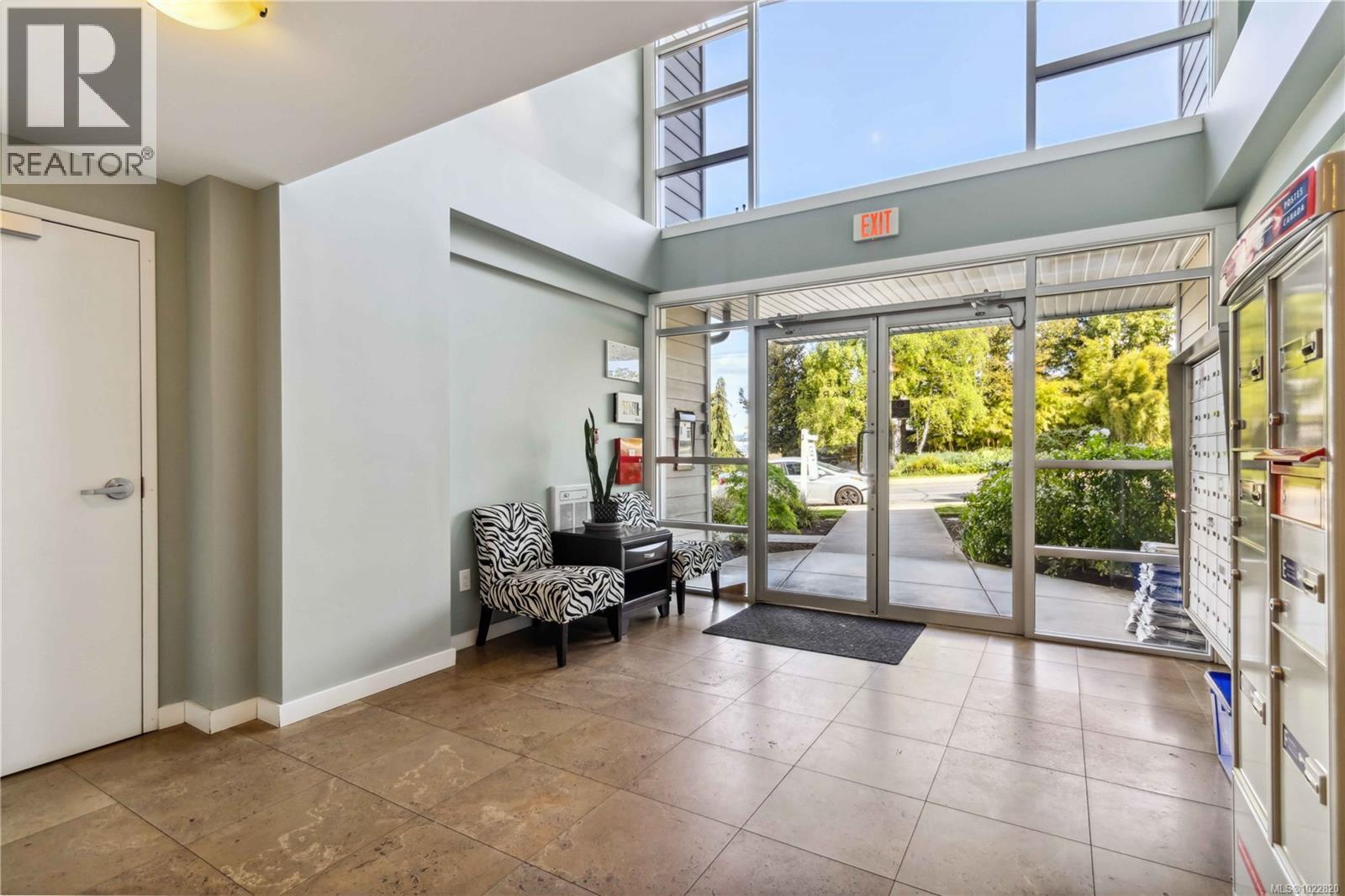 308 1405 Esquimalt Rd, Esquimalt