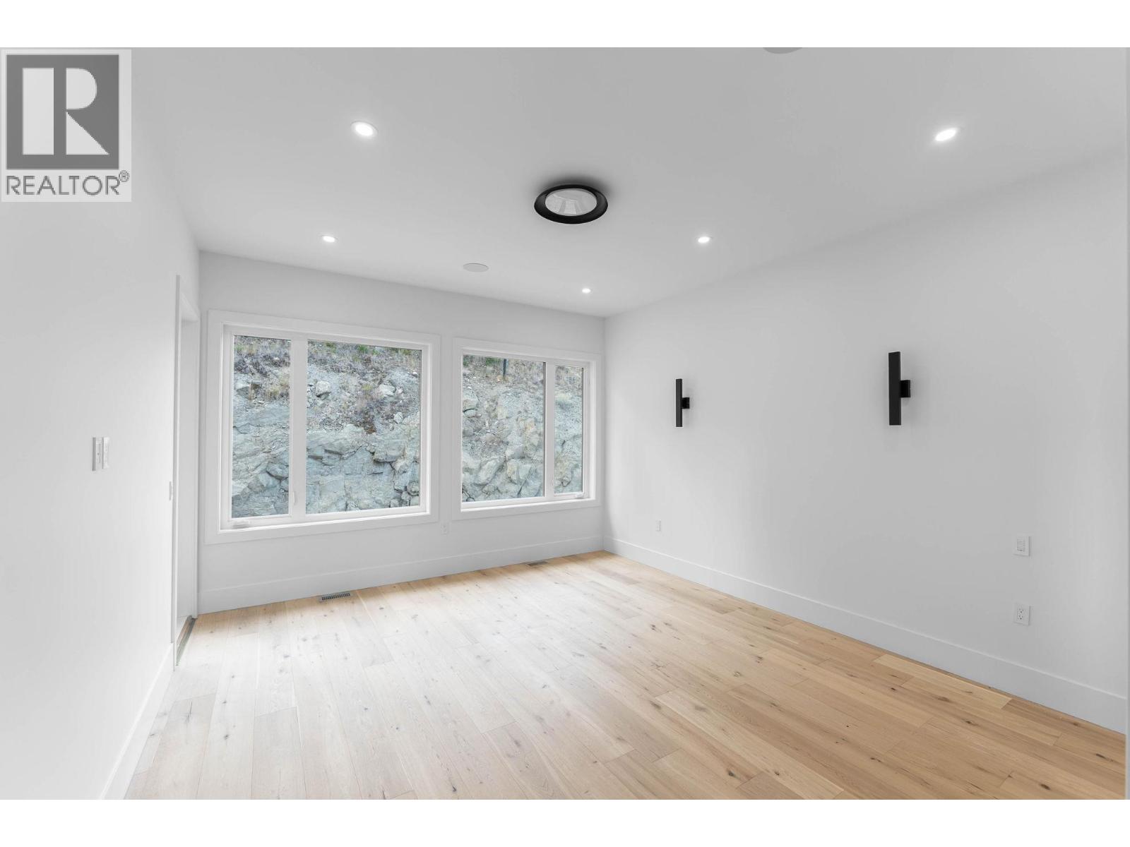  2095 Cortina Drive, Kelowna