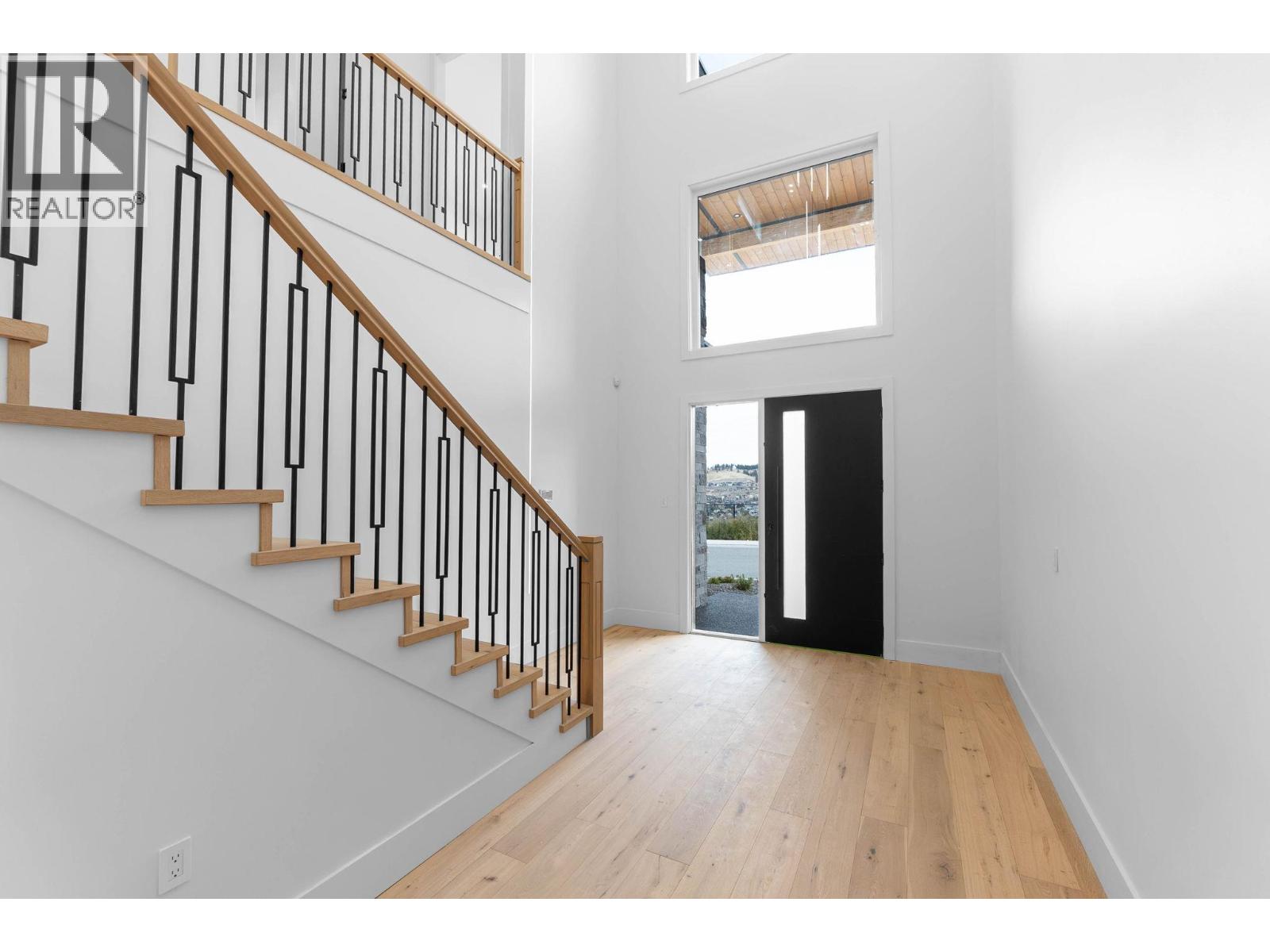  2095 Cortina Drive, Kelowna