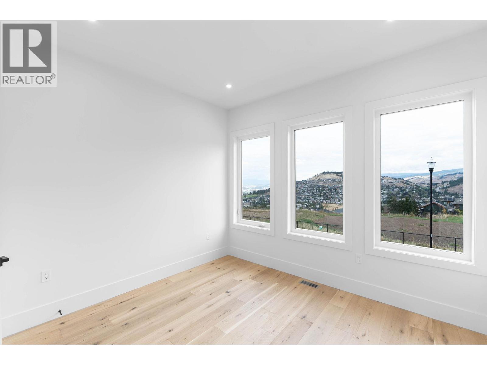  2095 Cortina Drive, Kelowna