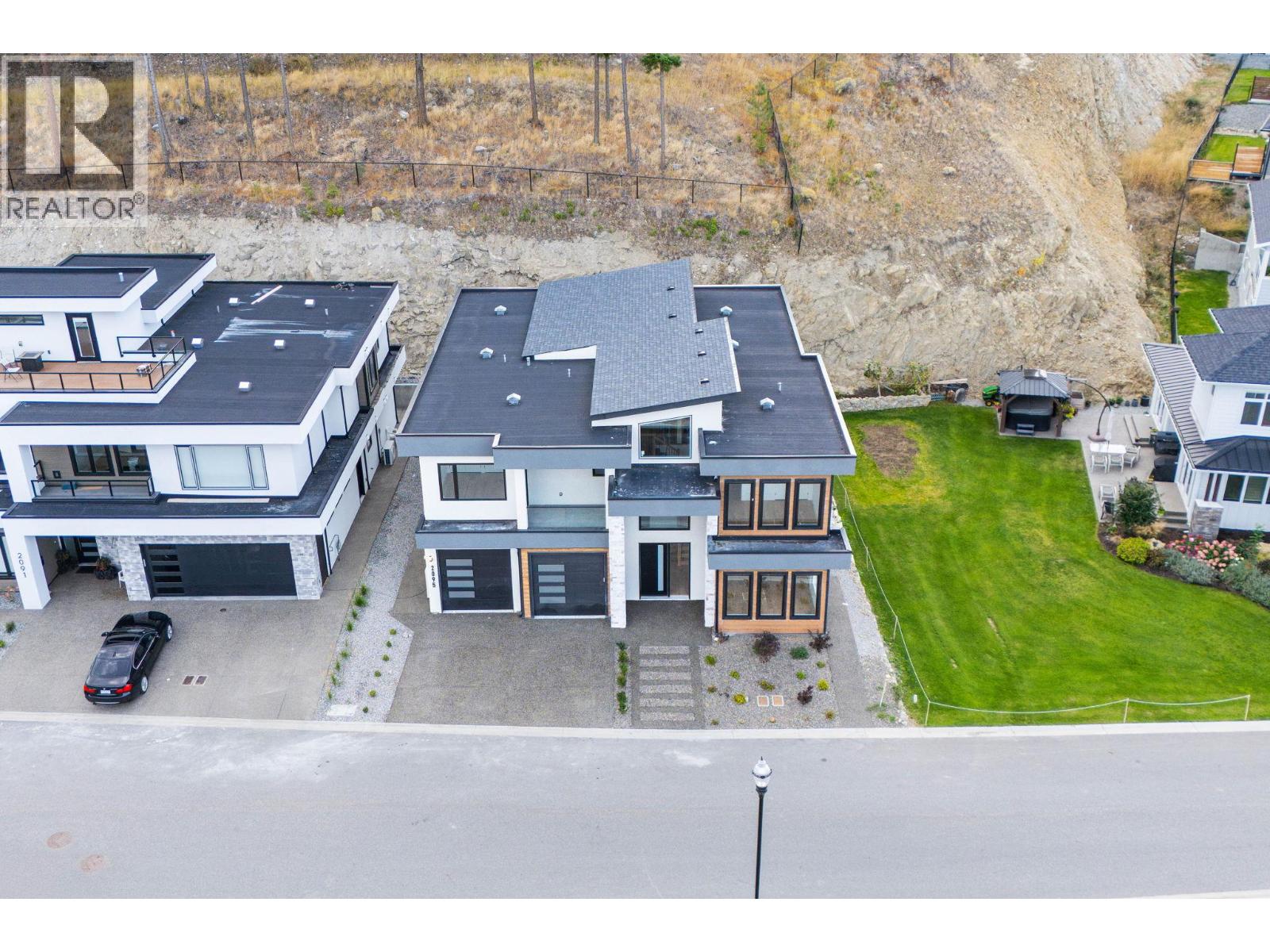  2095 Cortina Drive, Kelowna