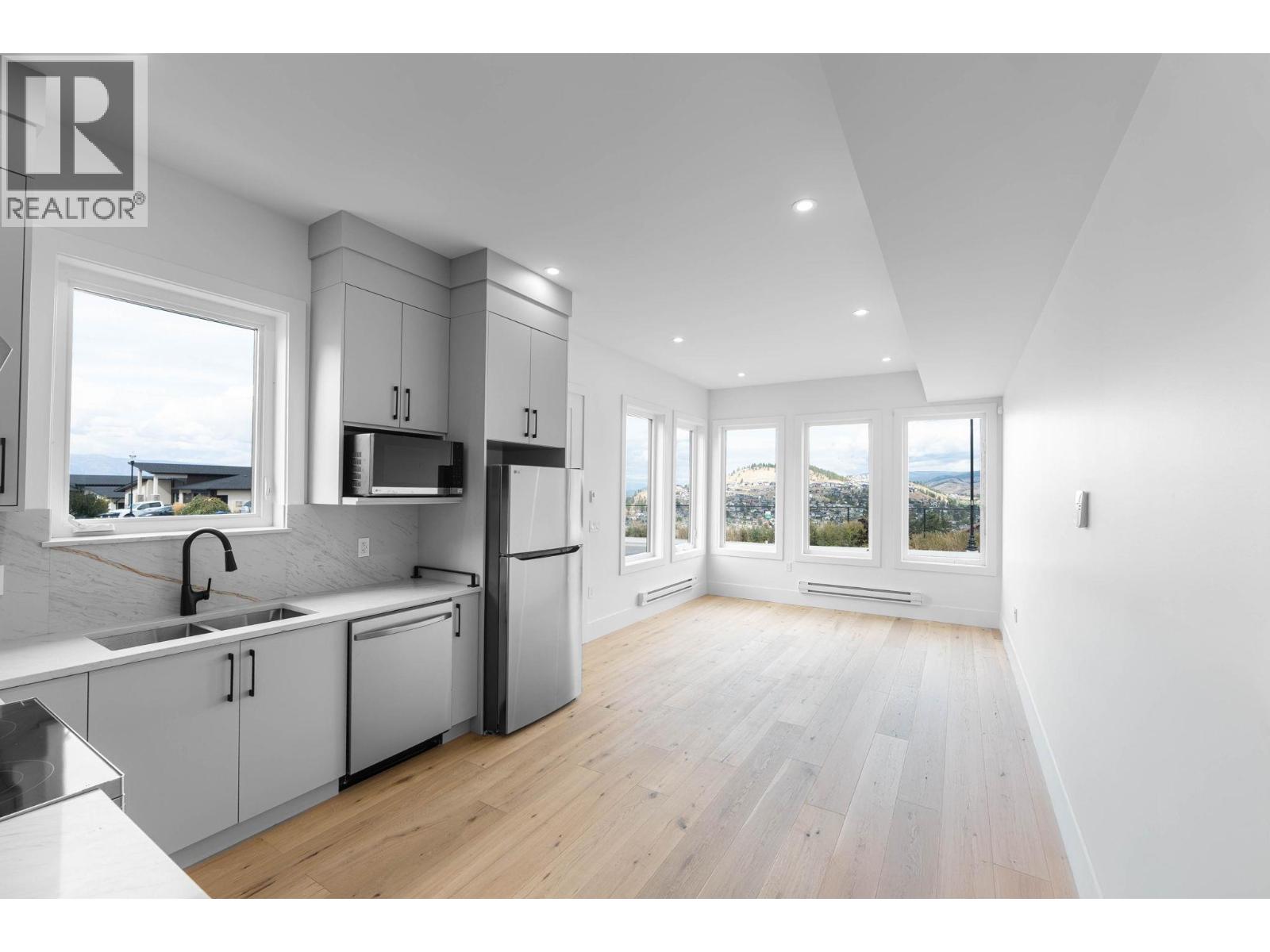  2095 Cortina Drive, Kelowna