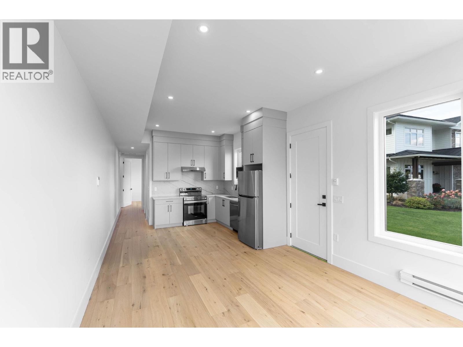  2095 Cortina Drive, Kelowna