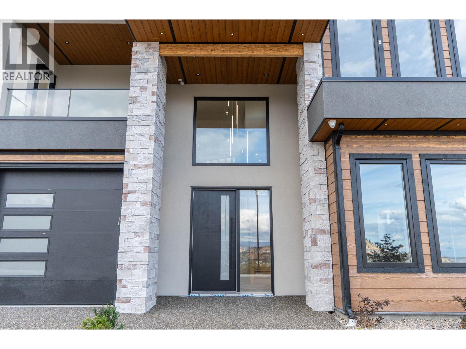  2095 Cortina Drive, Kelowna