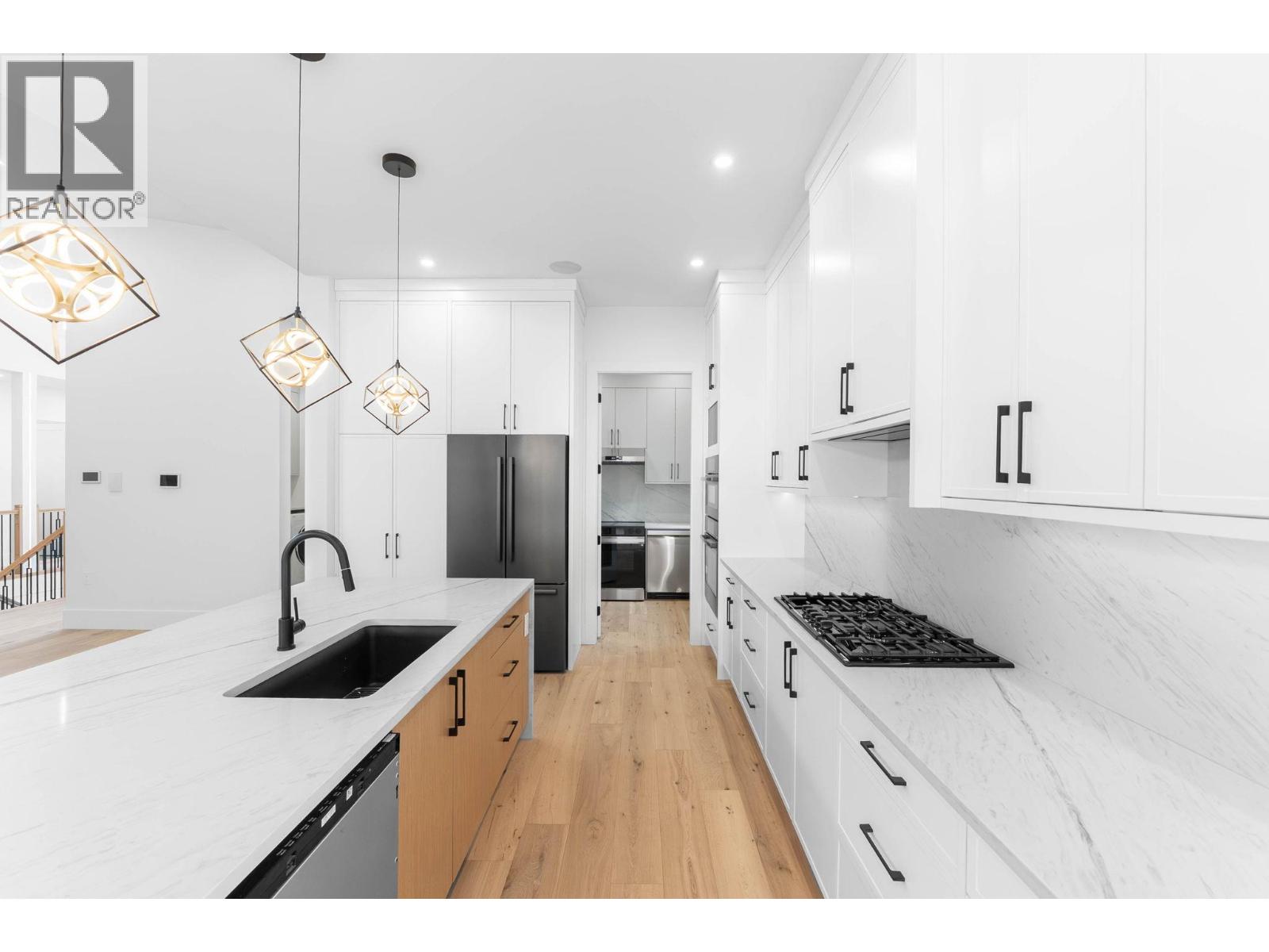  2095 Cortina Drive, Kelowna