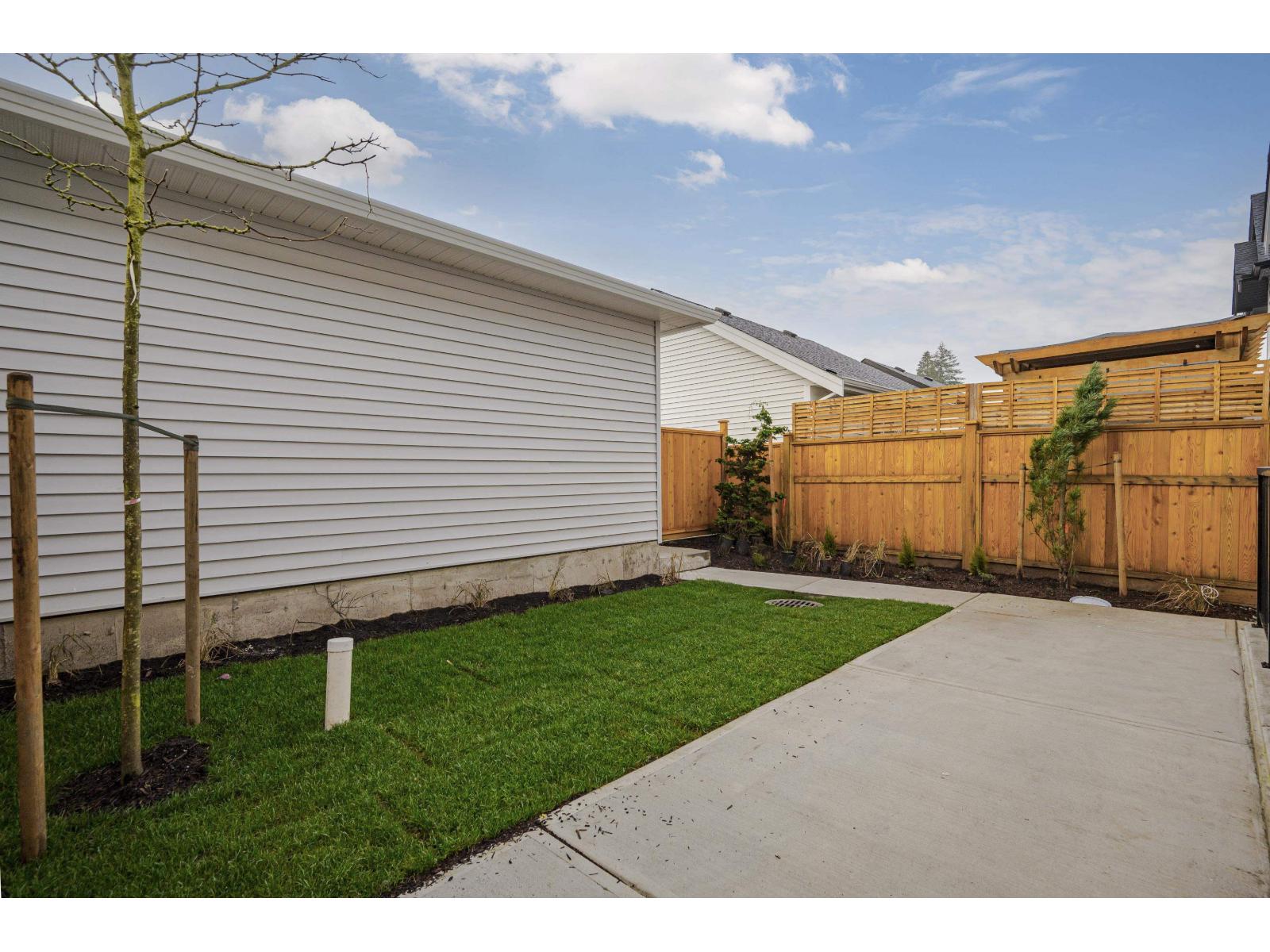 20516 76A AVENUE, Langley