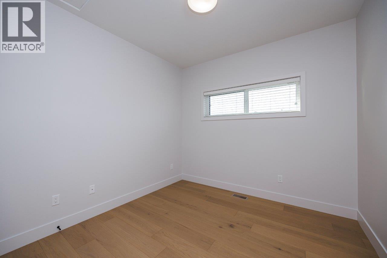 229 E 22ND STREET, North Vancouver