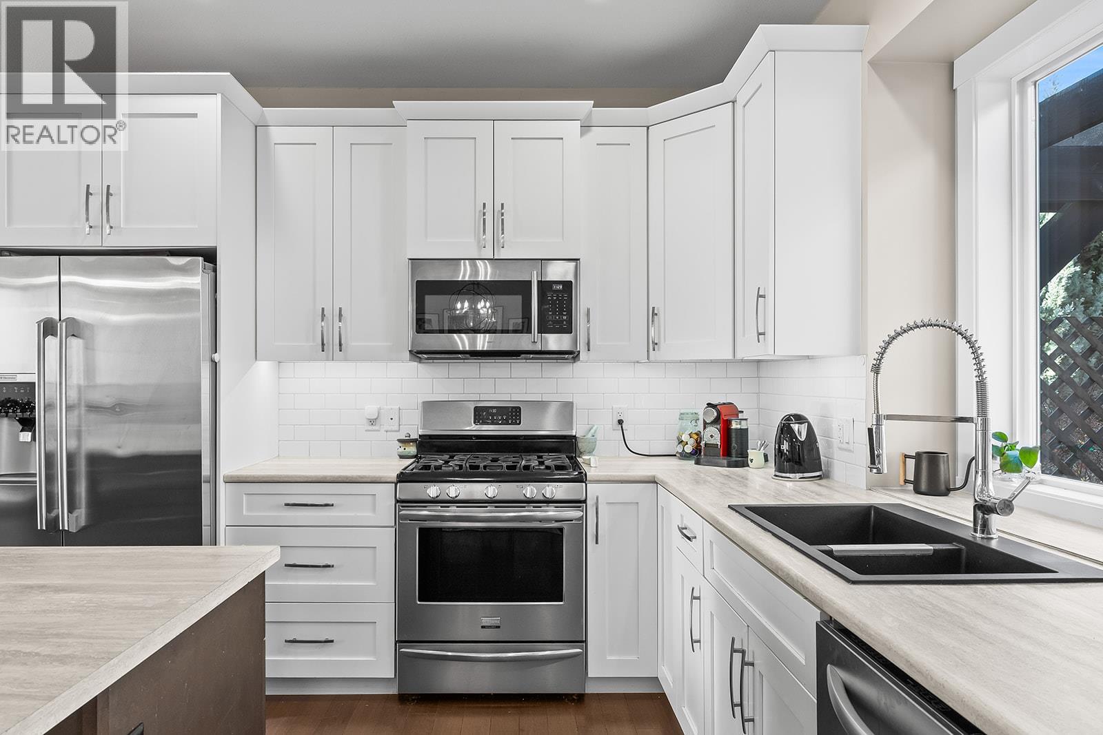  1330 Rocky Point Drive, Kelowna