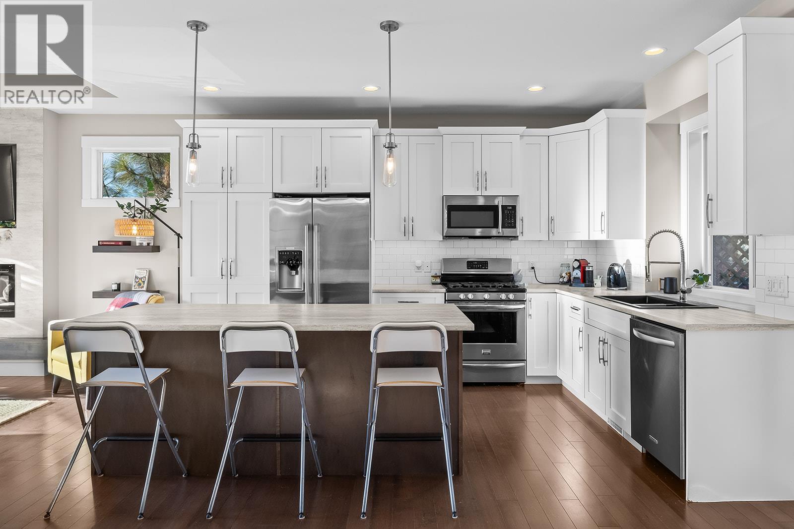  1330 Rocky Point Drive, Kelowna