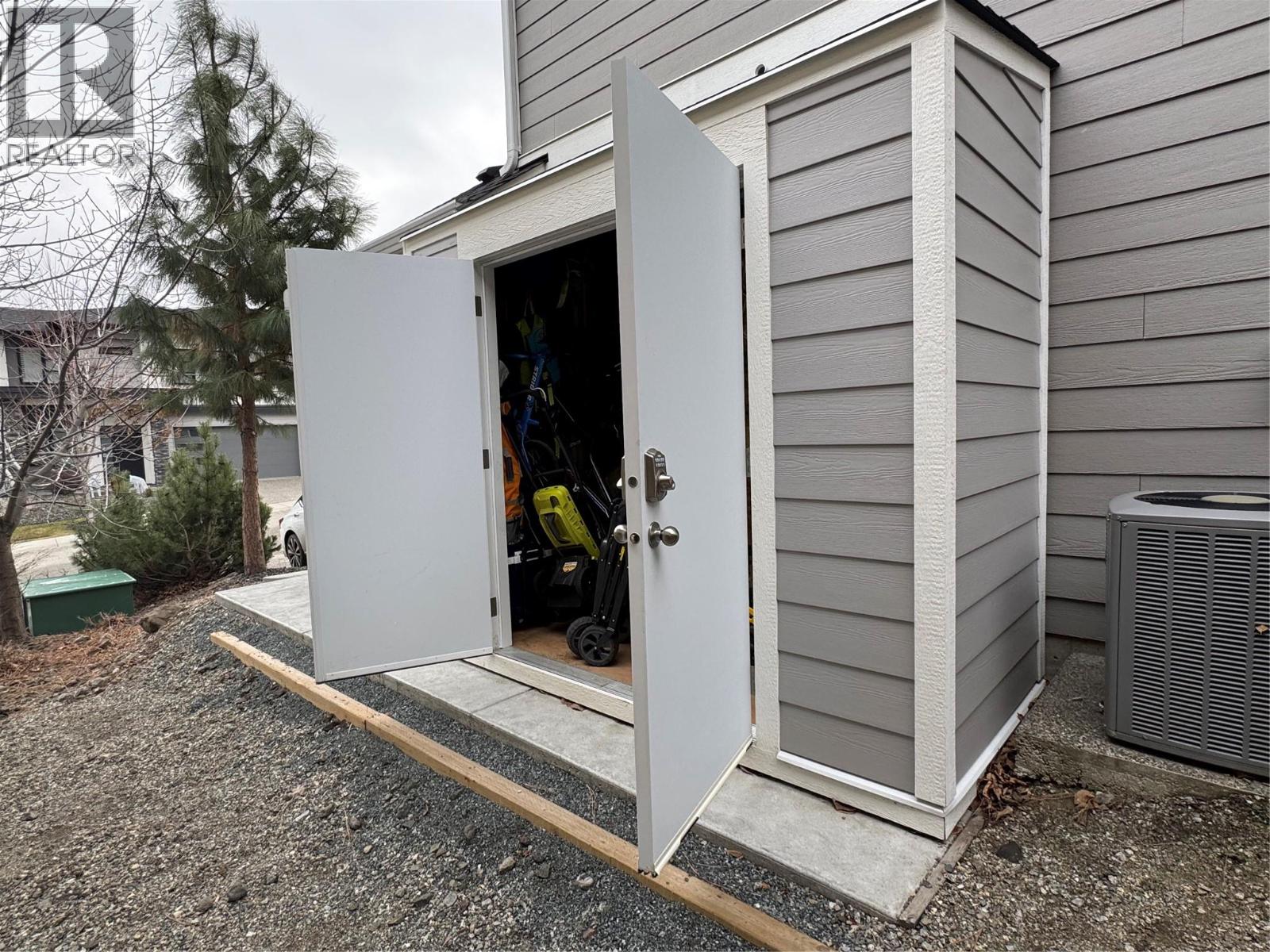  1330 Rocky Point Drive, Kelowna