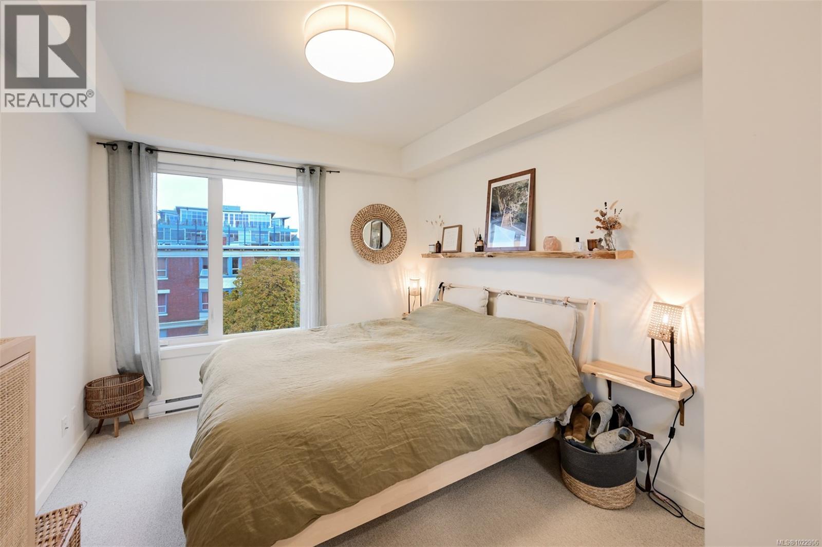 303 1033 Cook St, Victoria