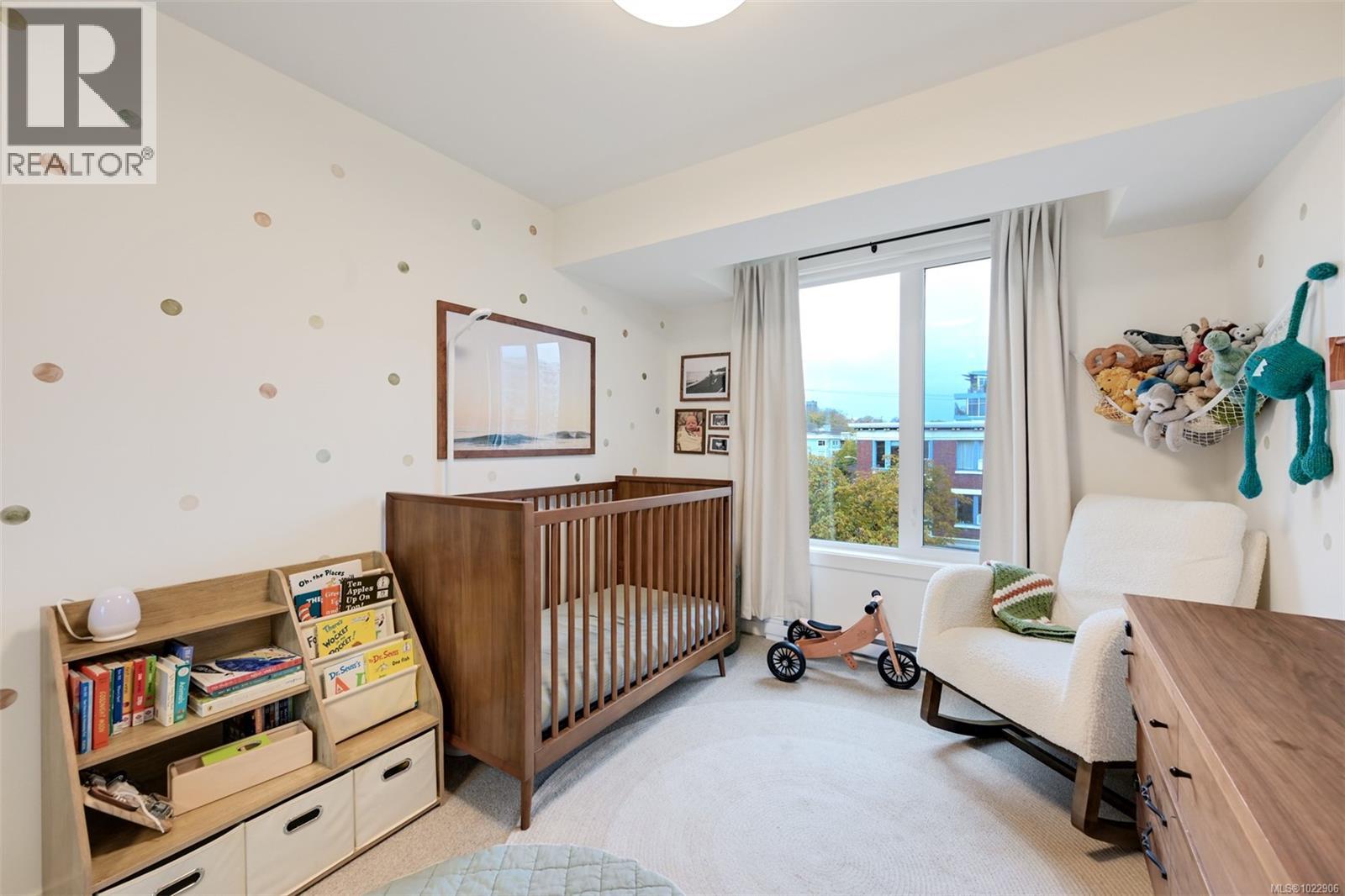 303 1033 Cook St, Victoria