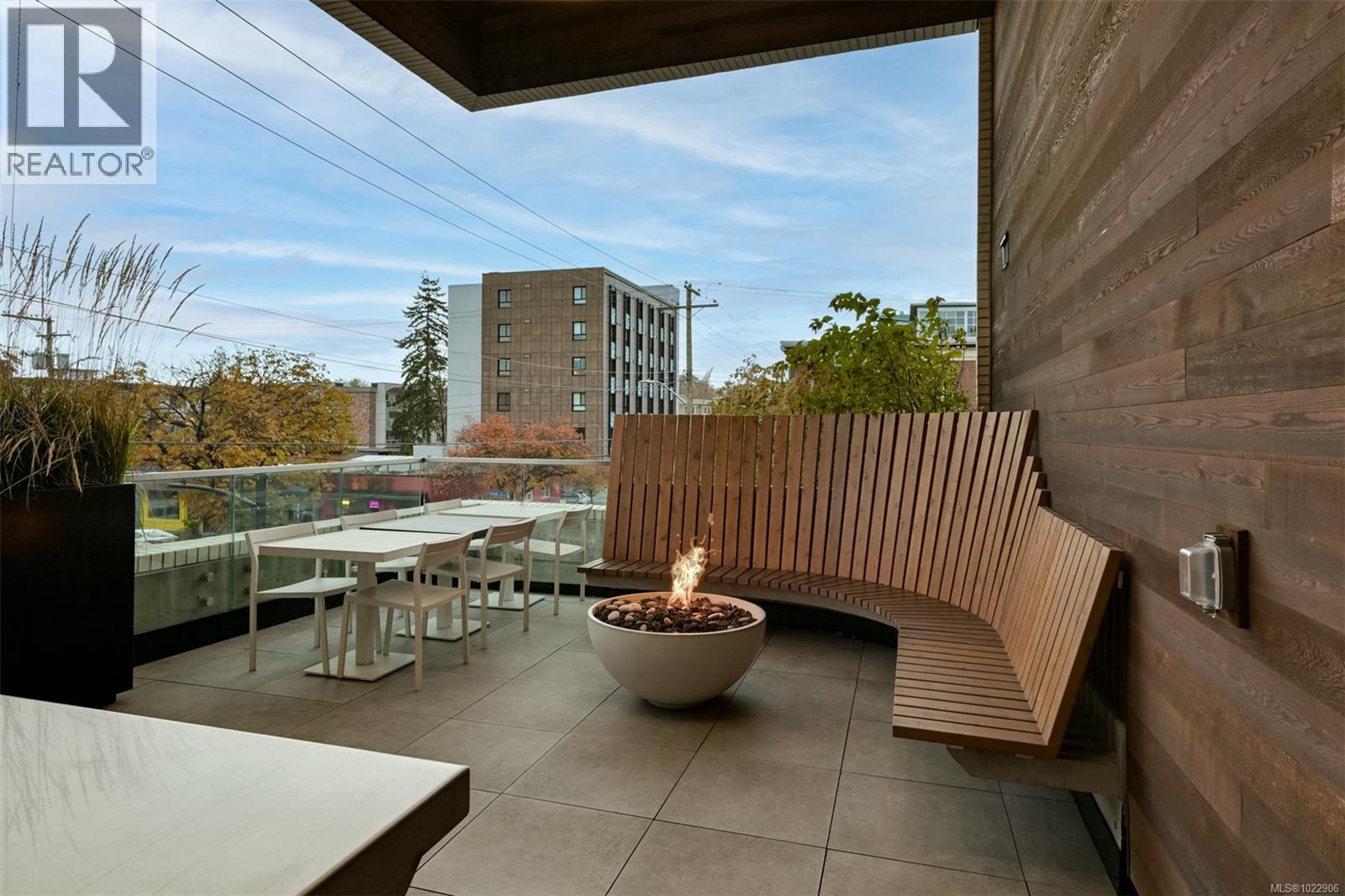 303 1033 Cook St, Victoria