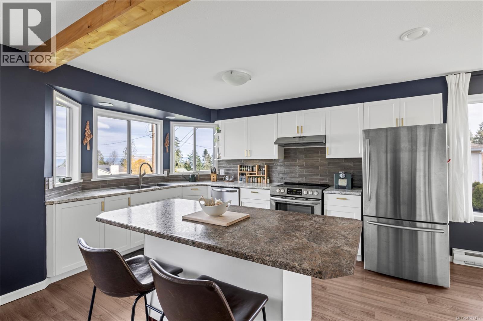 1184 Centre Rd, Qualicum Beach