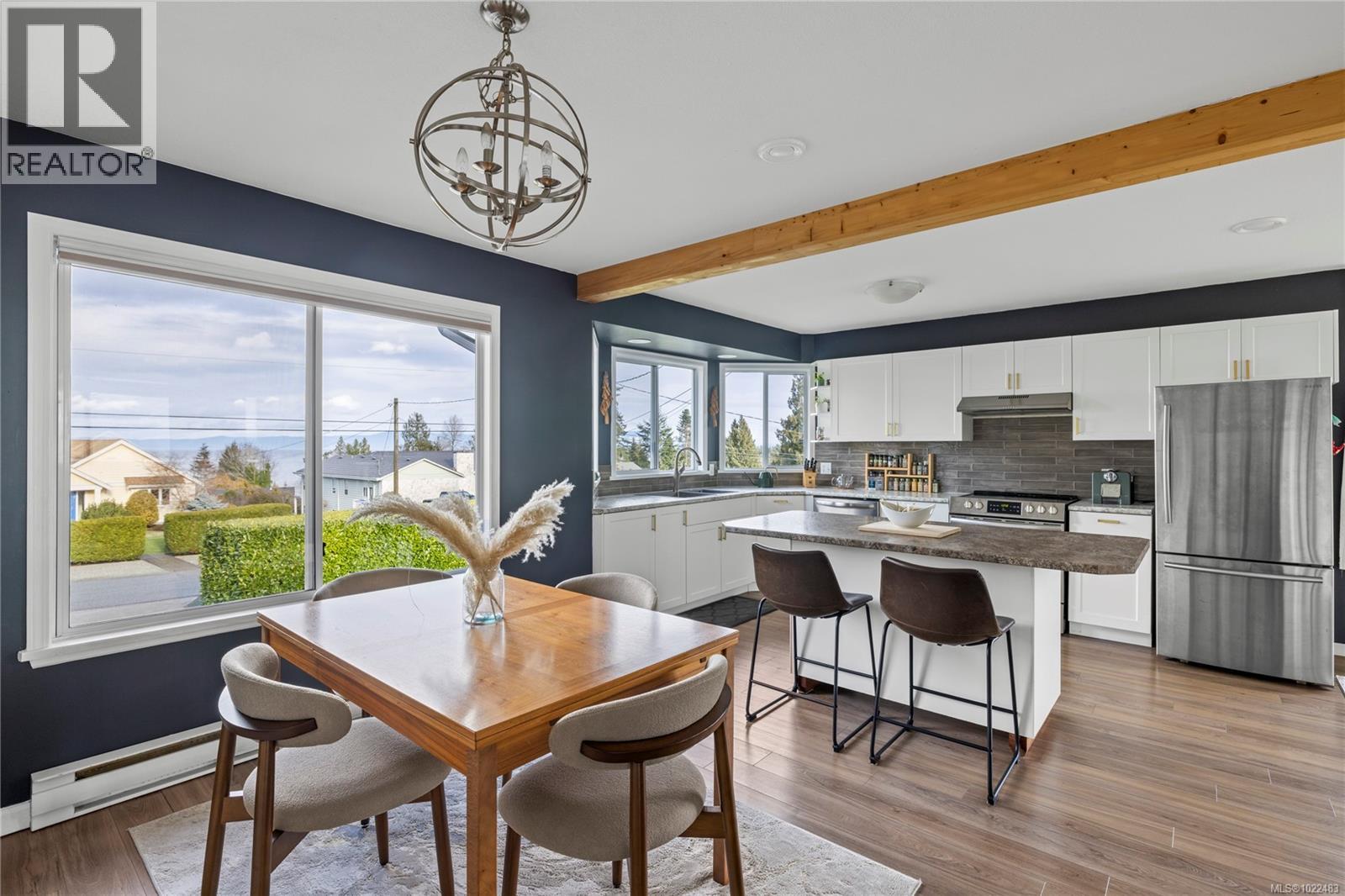 1184 Centre Rd, Qualicum Beach