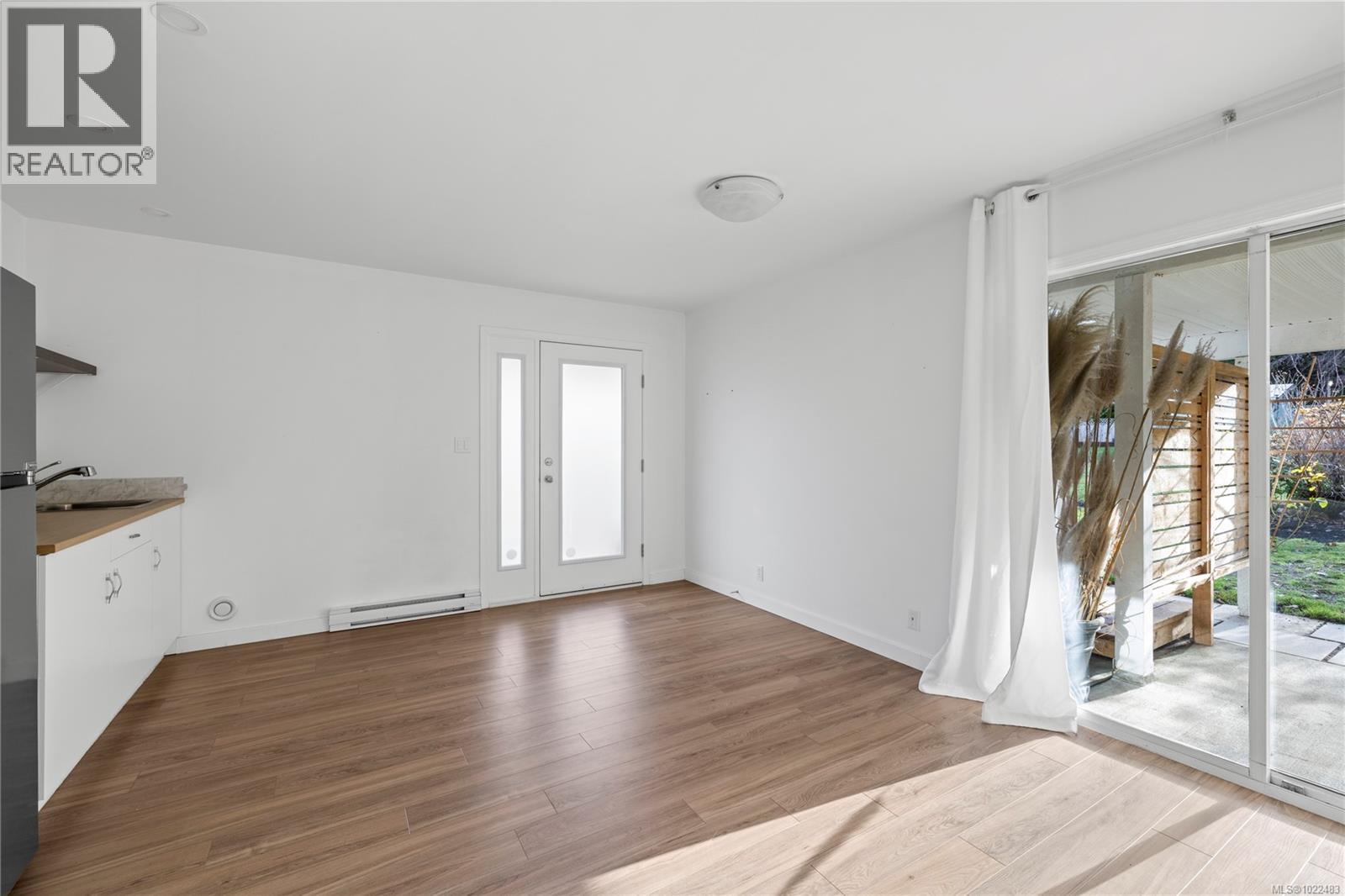 1184 Centre Rd, Qualicum Beach