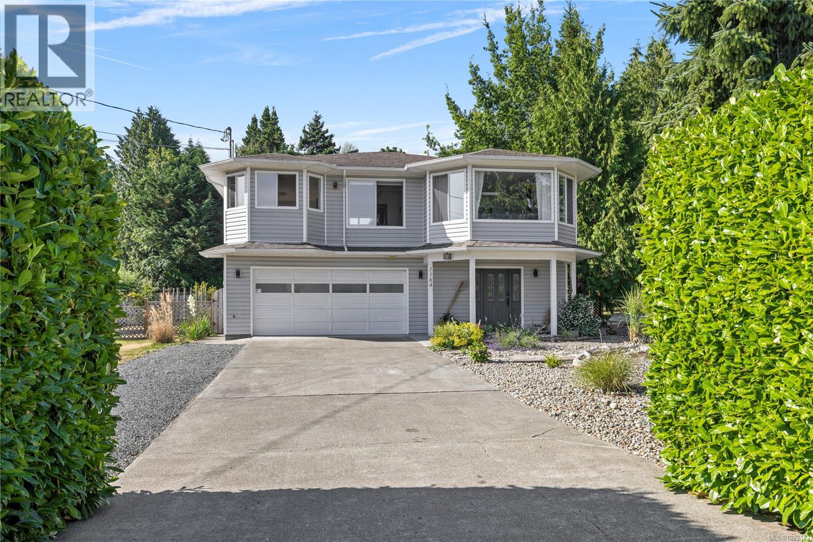 1184 Centre Rd, Qualicum Beach