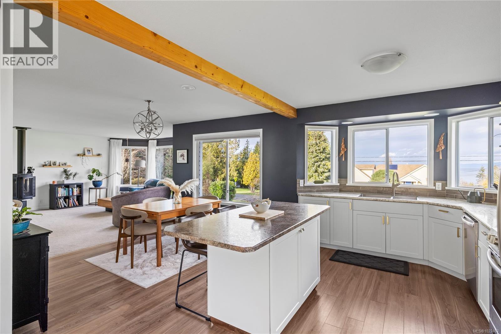 1184 Centre Rd, Qualicum Beach