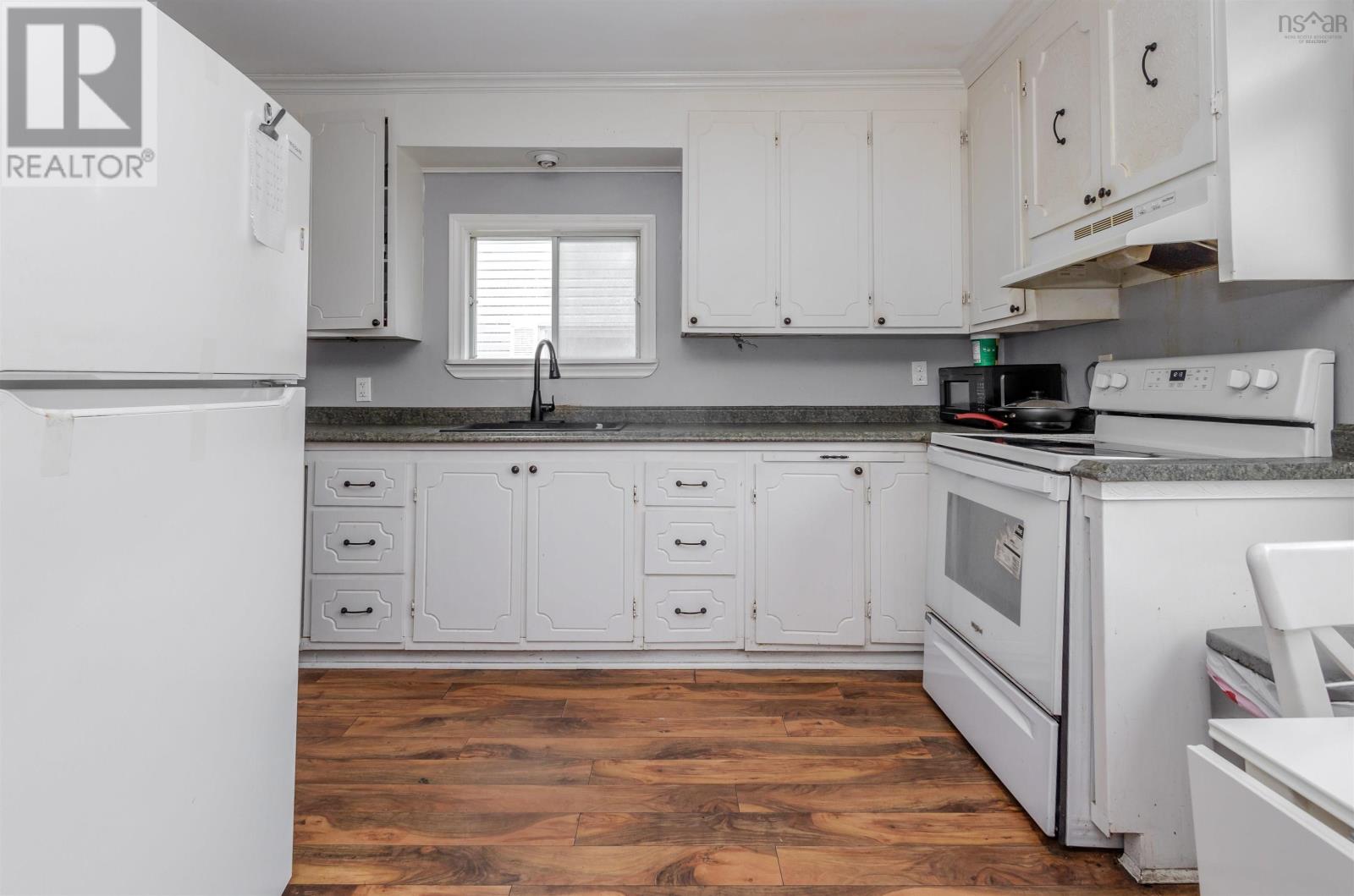 71 SHERIFF AVENUE - 6