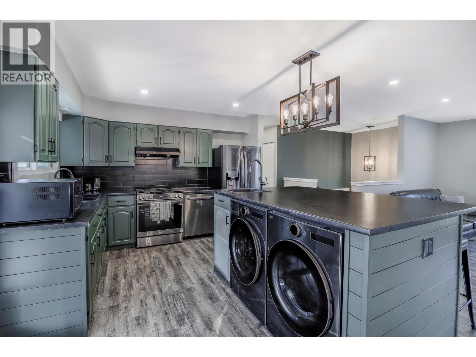 1405 2A Avenue S, Cranbrook