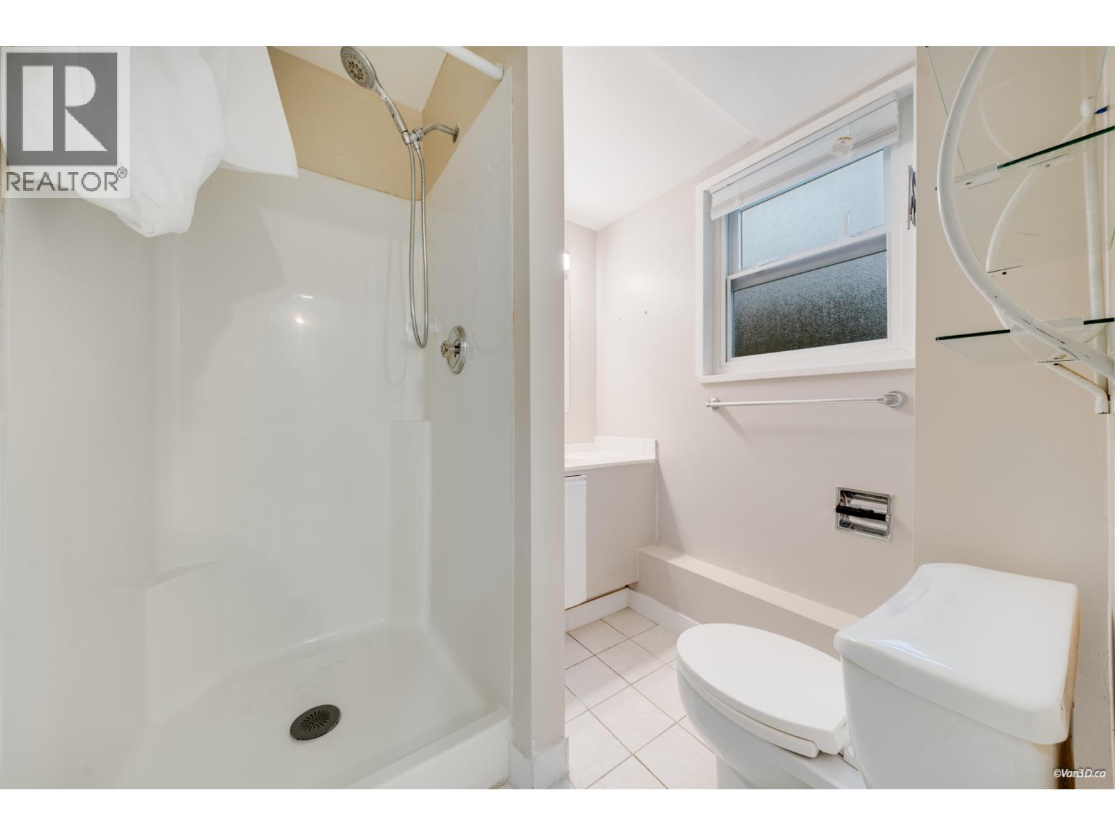 3728 INVERNESS STREET, Port Coquitlam