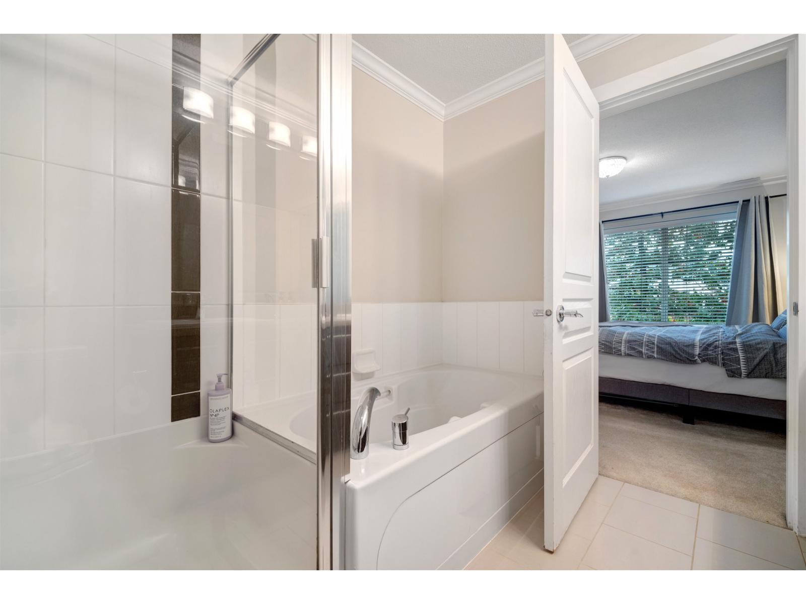 #52-10489 DELSOM Crescent, Delta