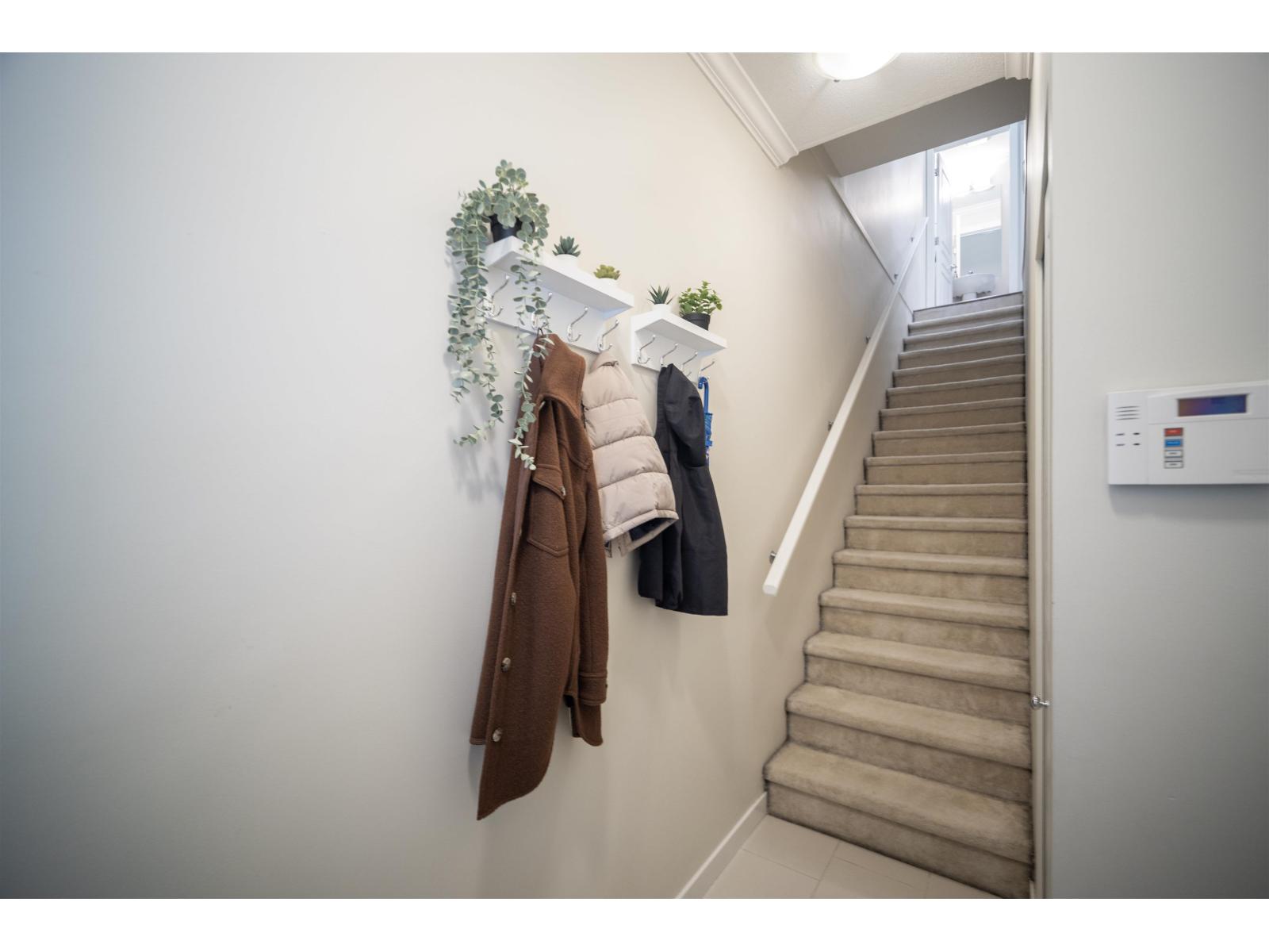 #52-10489 DELSOM Crescent, Delta